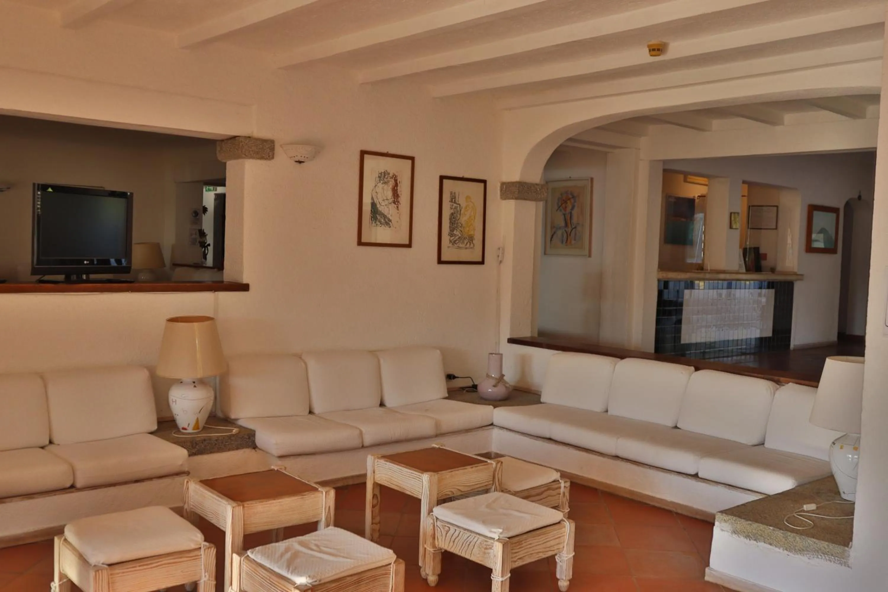 Lobby or reception in IHR Hotel San Paolo