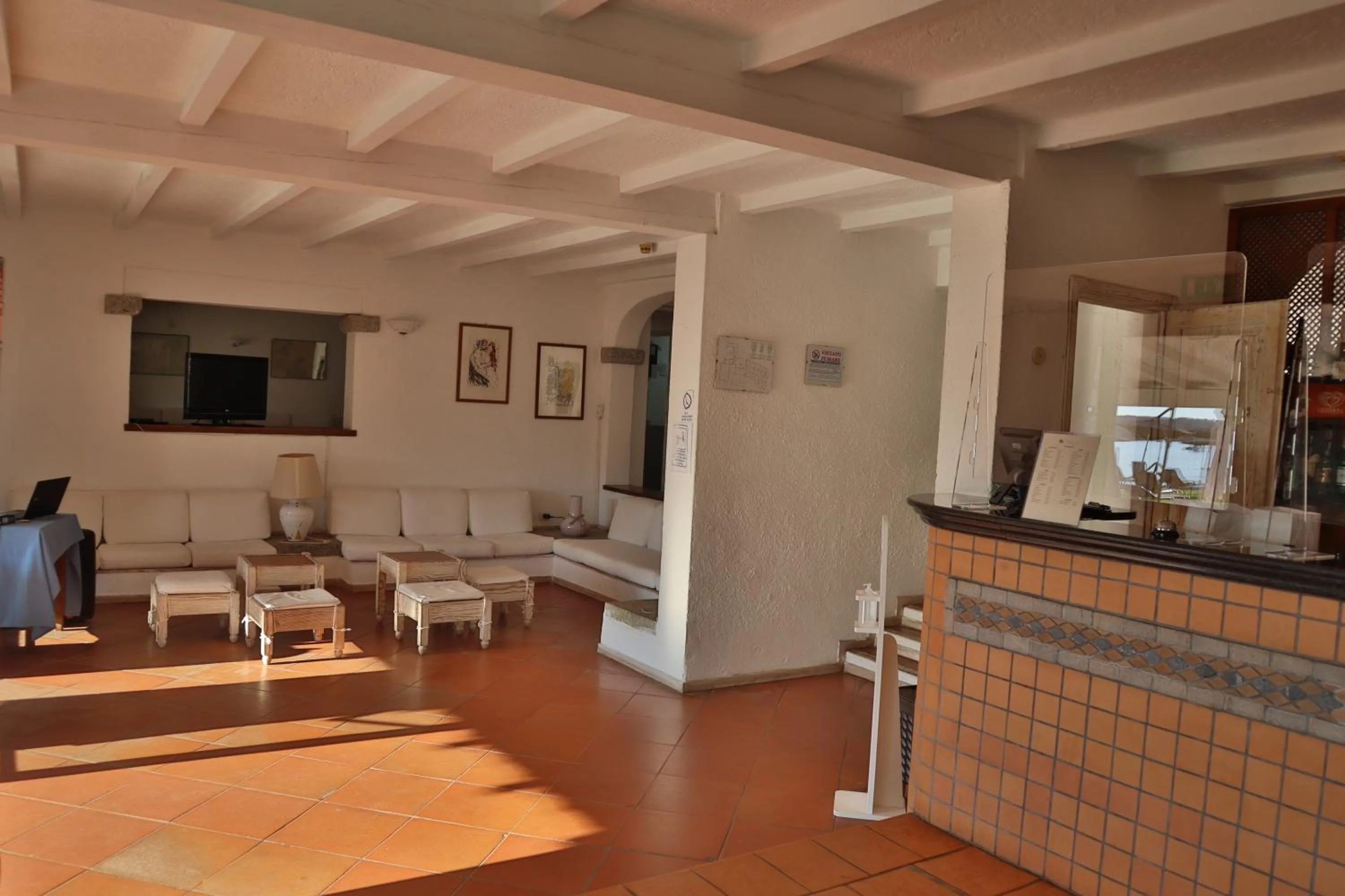 Lobby or reception in IHR Hotel San Paolo