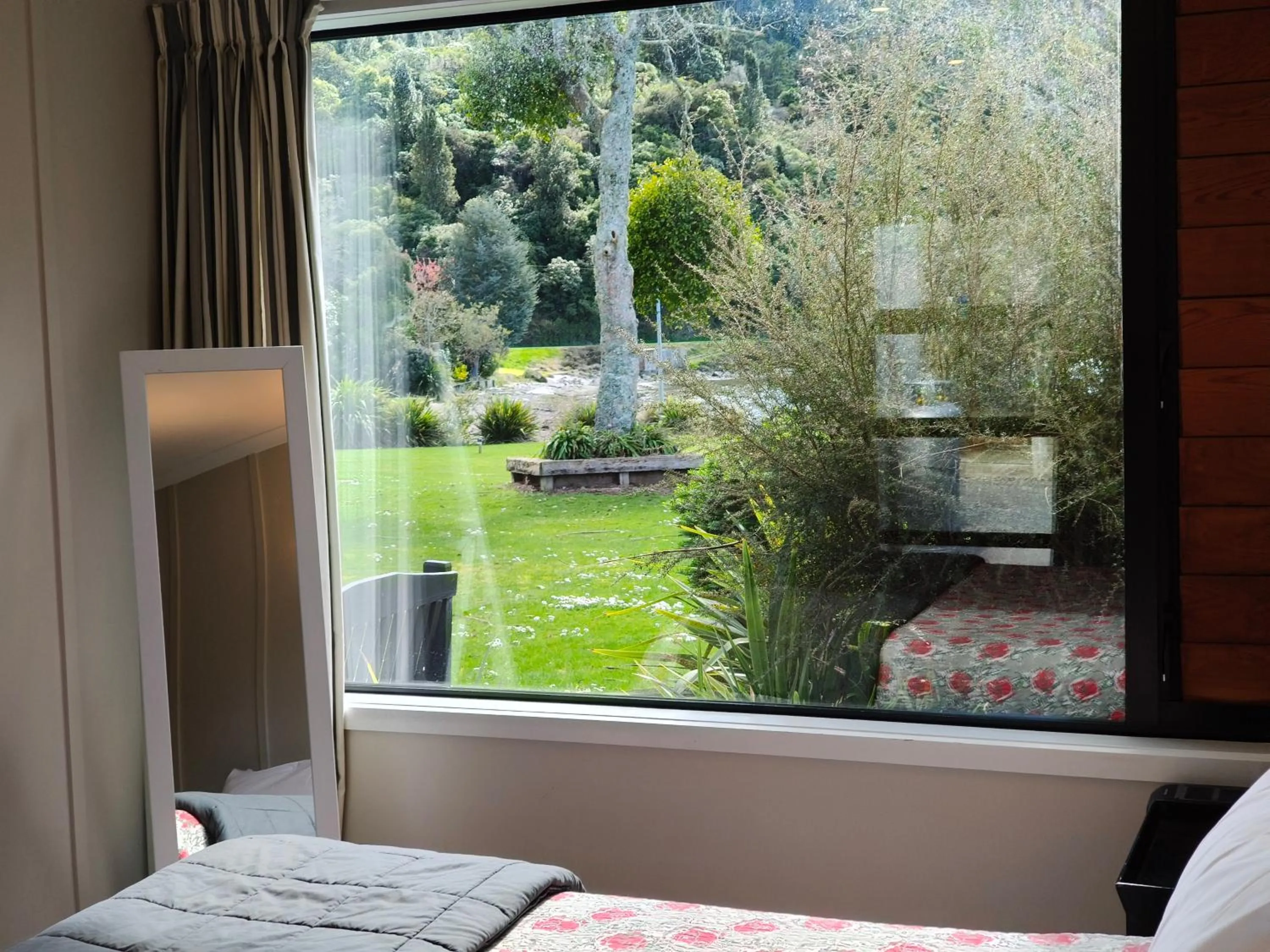 Spring in Braxmere Lodge