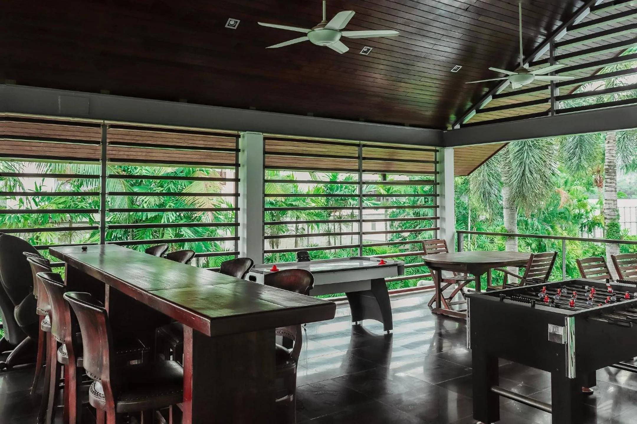 Billiard in Casuarina Shores Apartment - SHA Plus