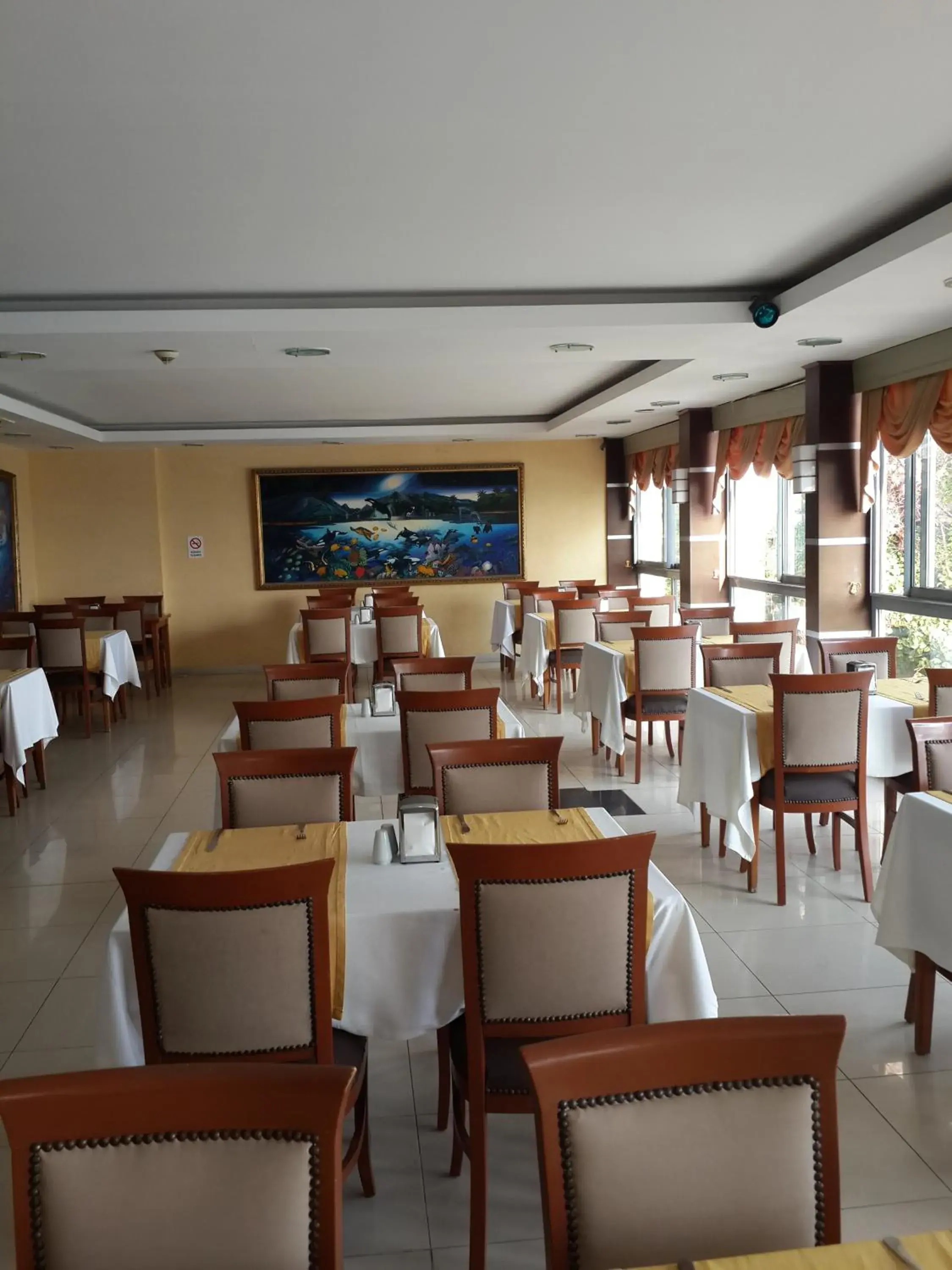 Restaurant/places to eat in Lara Otel Restaurant/places to eat in Lara Otel