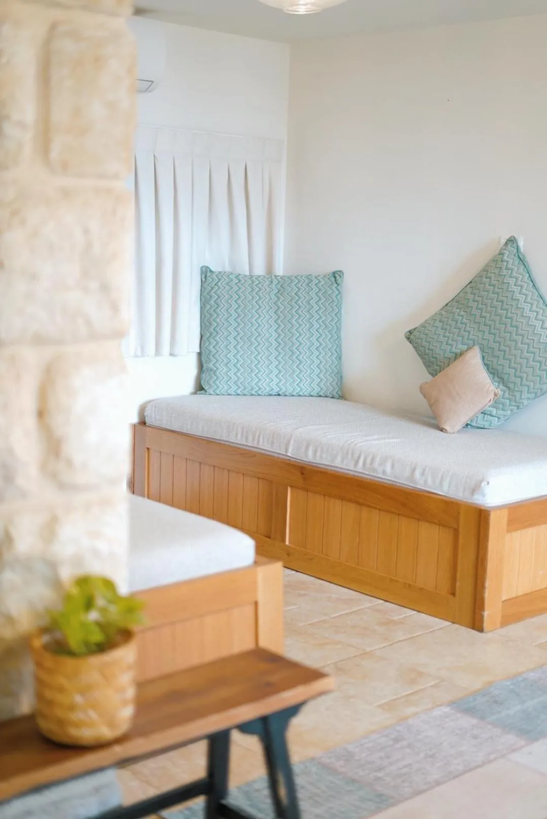 Seating area, Bed in The Mansion In Had Ness