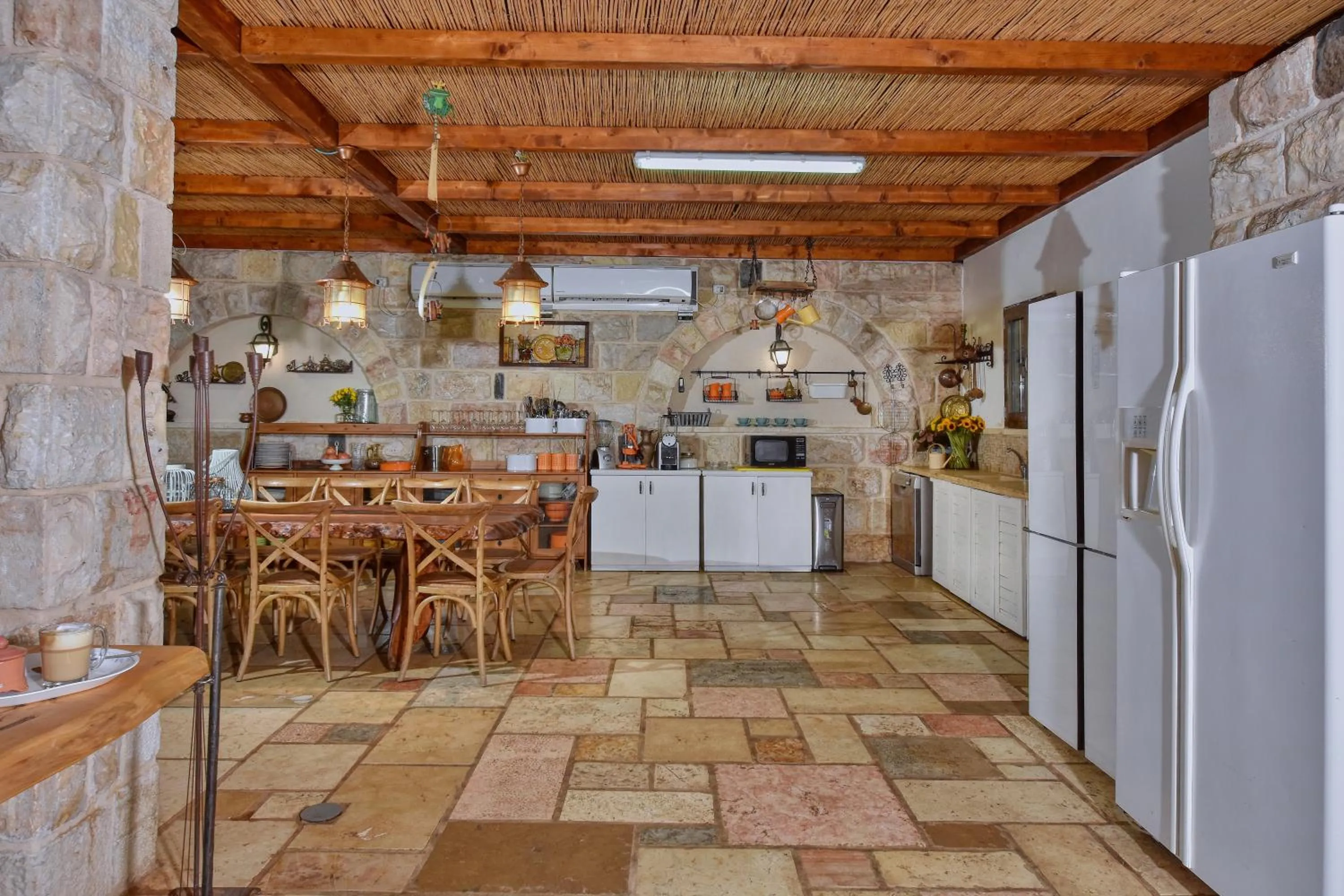 Communal kitchen in The Mansion In Had Ness