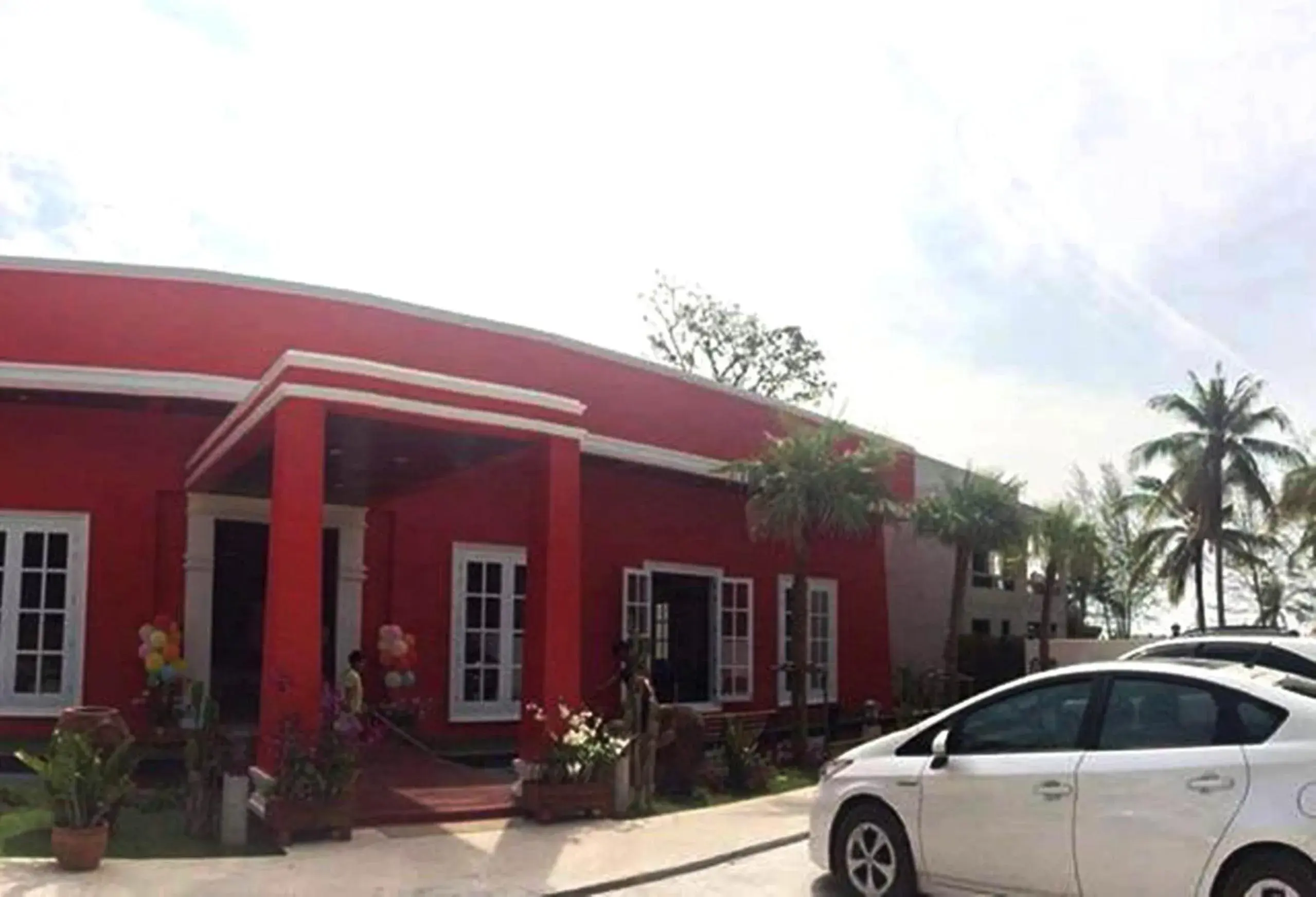 Facade/entrance in Meet The Sea Facade/entrance in Meet The Sea