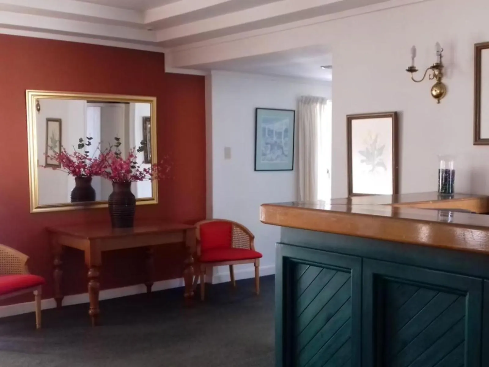 Living room in Samoa Hotel