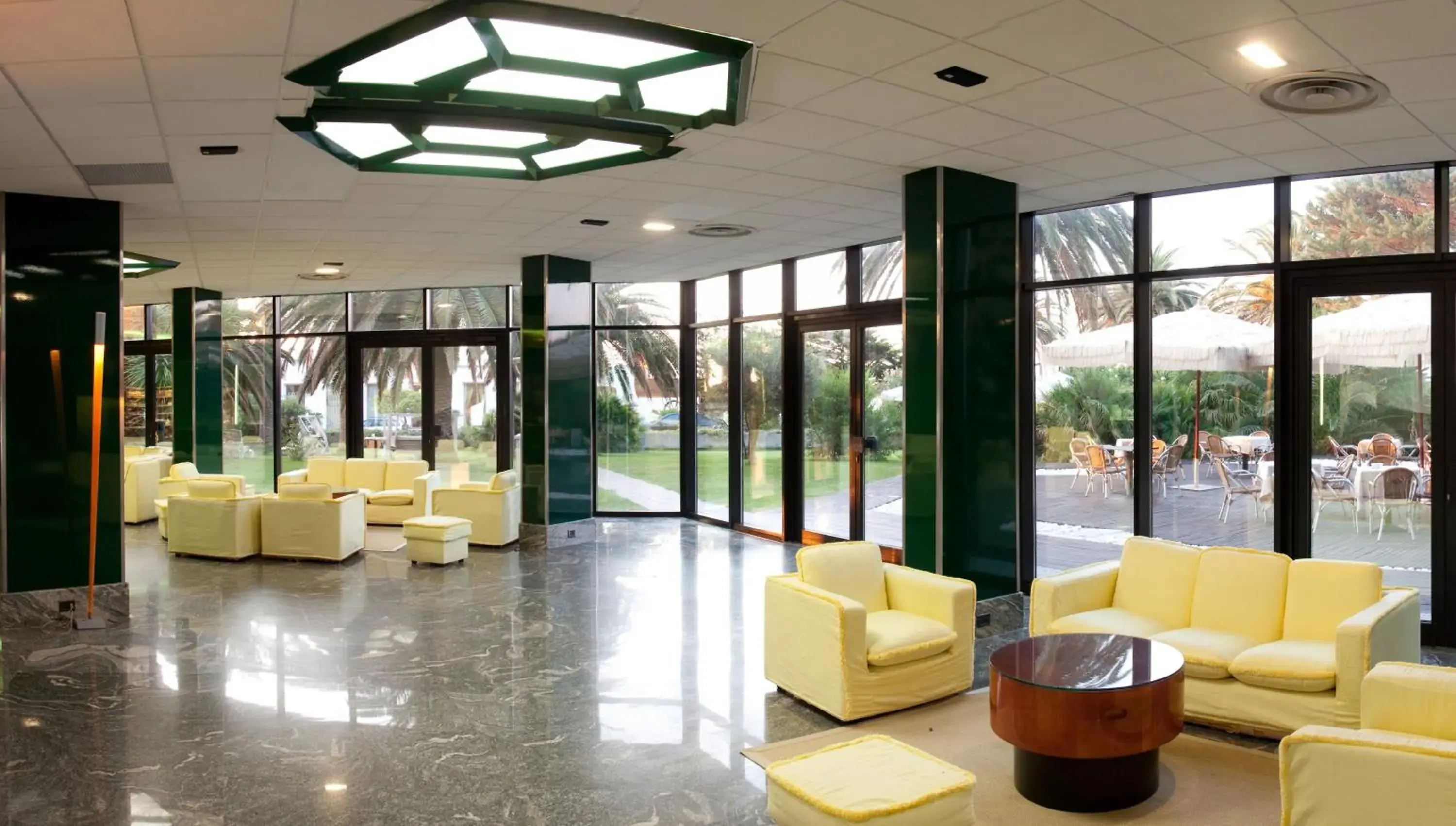 Lounge or bar in Circeo Park Hotel Lounge or bar in Circeo Park Hotel