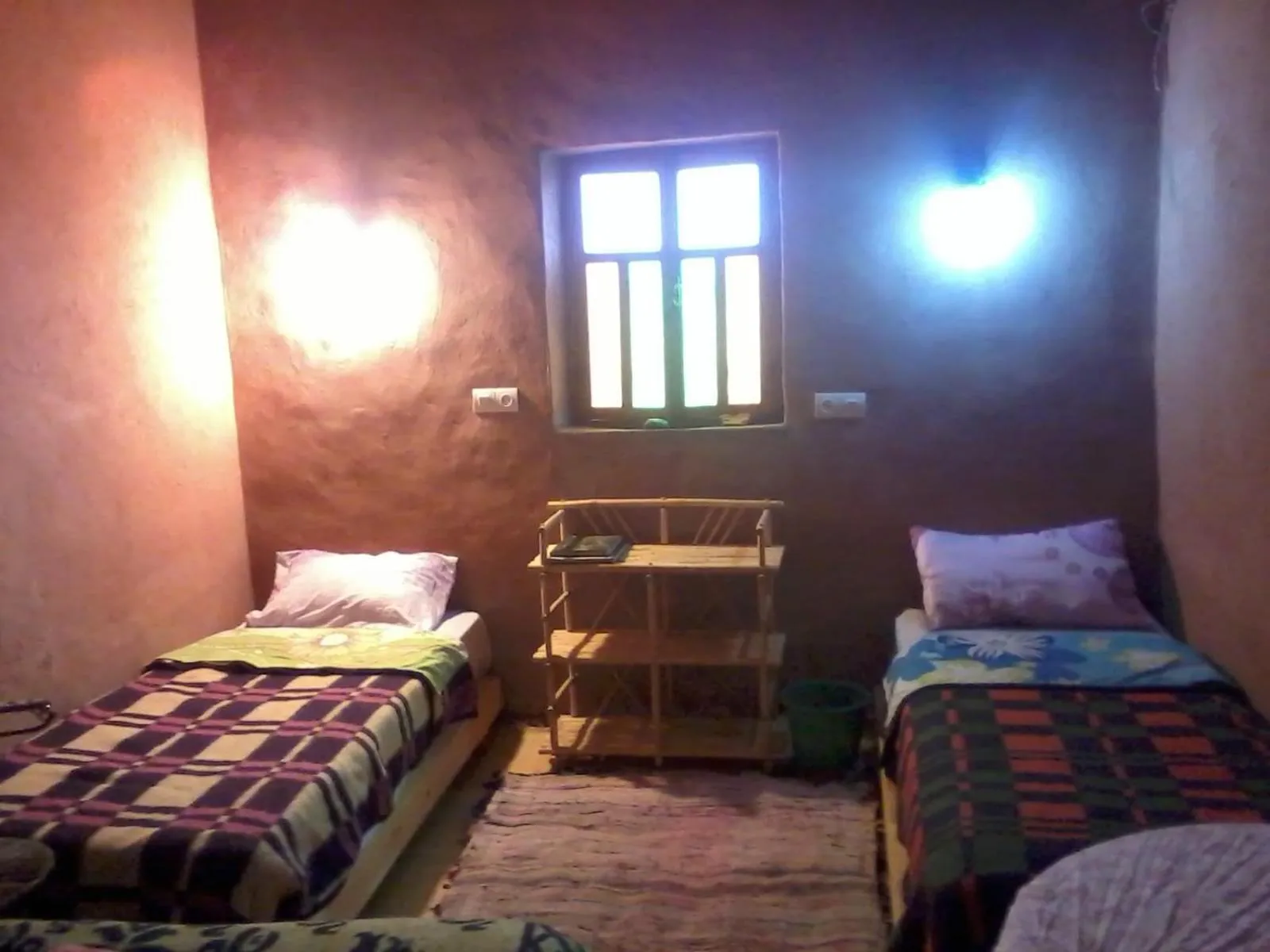 Bedroom, Bed in auberge restau tombouctou