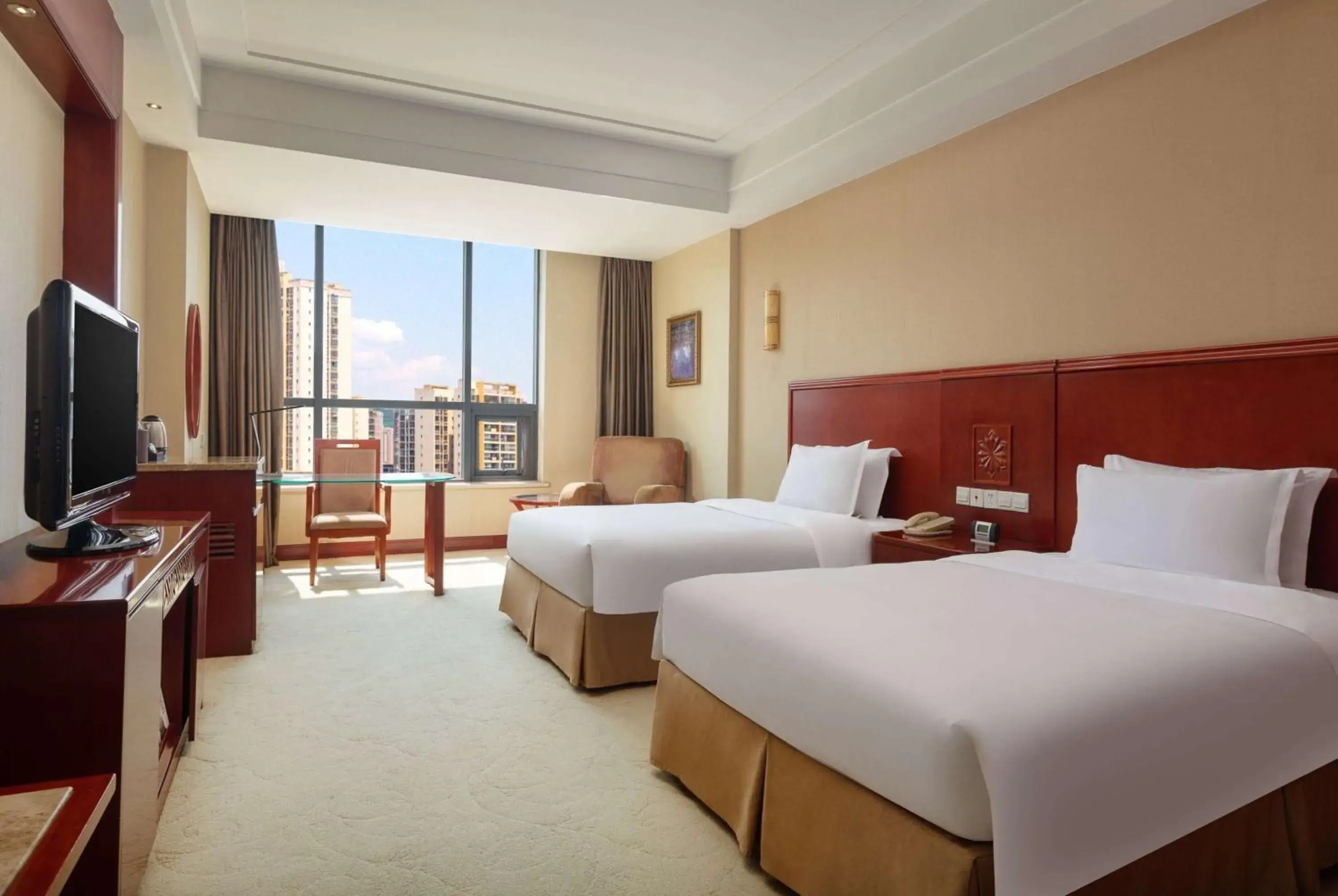 Photo of the whole room, Bed in Ramada Plaza by Wyndham Chongqing West Photo of the whole room, Bed in Ramada Plaza by Wyndham Chongqing West