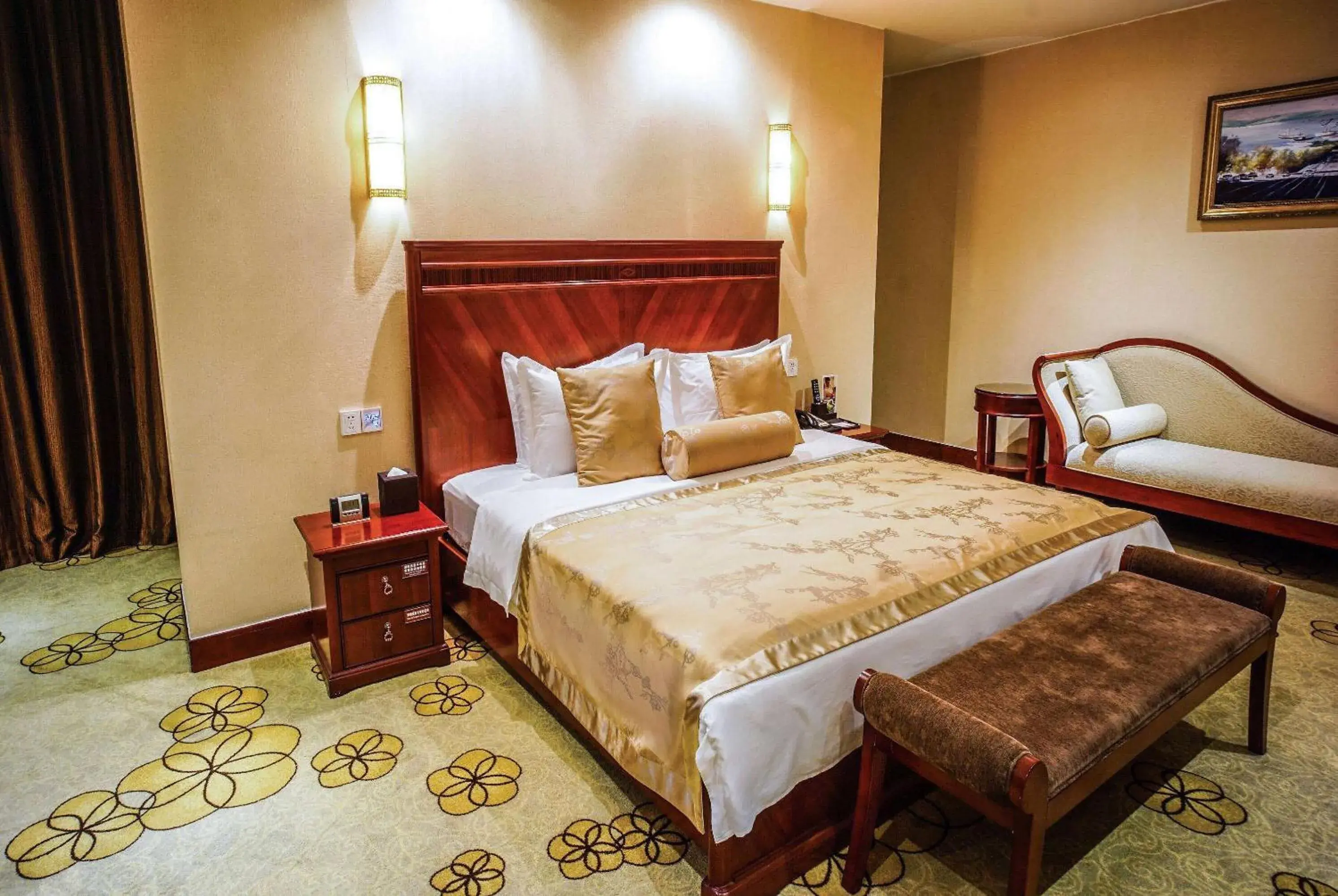 Photo of the whole room, Bed in Ramada Plaza by Wyndham Chongqing West Photo of the whole room, Bed in Ramada Plaza by Wyndham Chongqing West