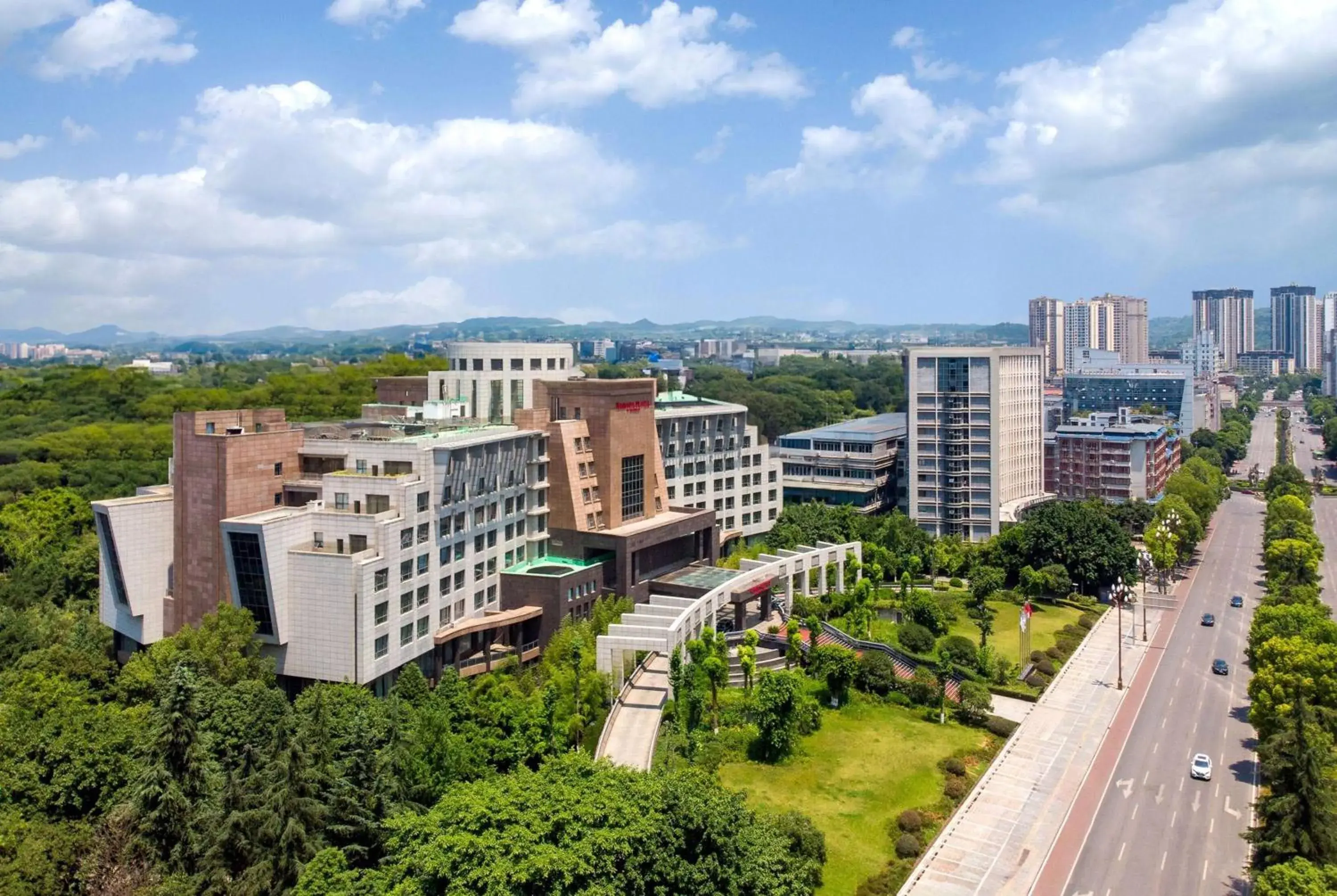 Property building in Ramada Plaza by Wyndham Chongqing West Property building in Ramada Plaza by Wyndham Chongqing West