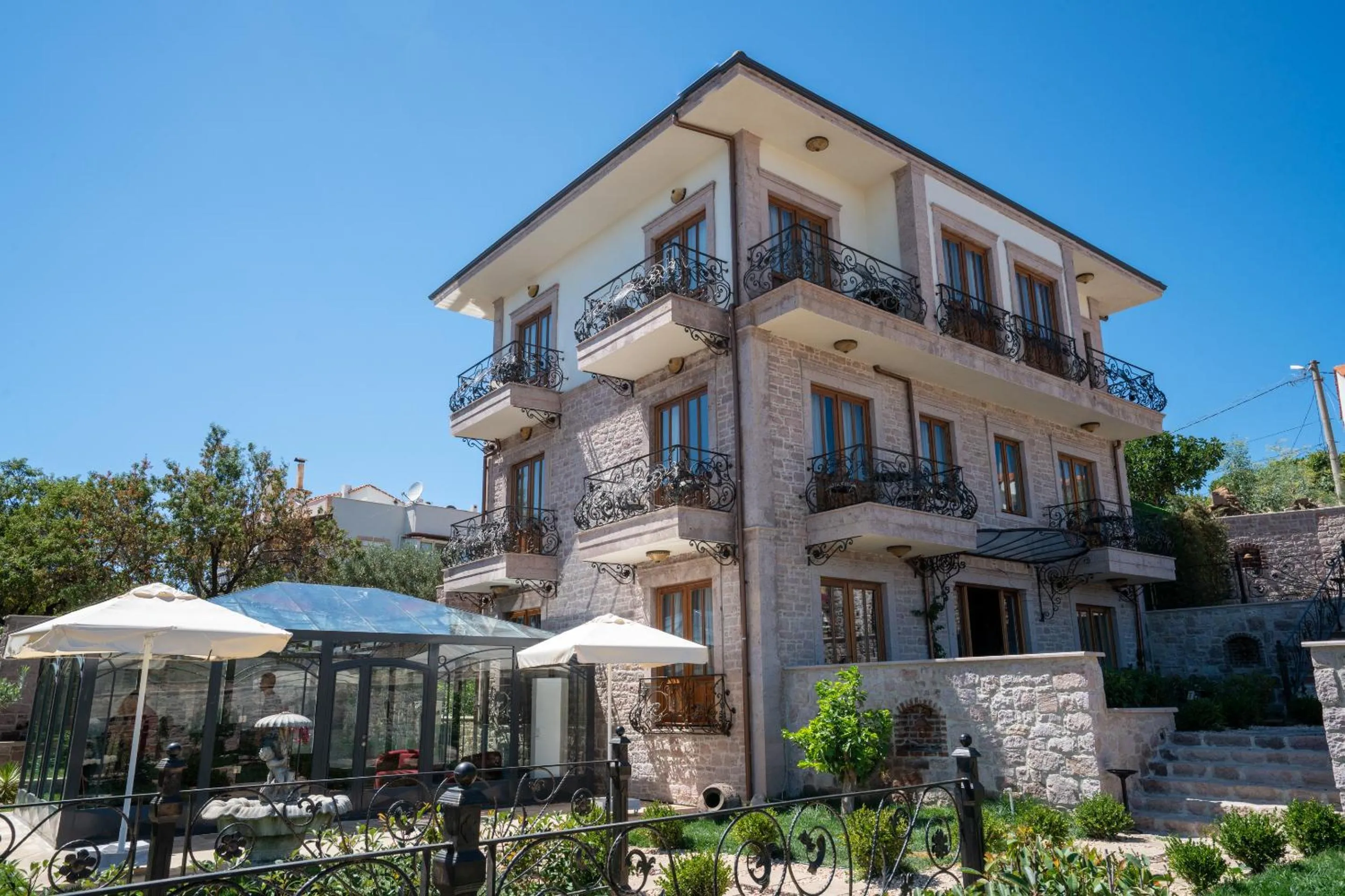 Property building in CUNDA BARADİEL Hotel