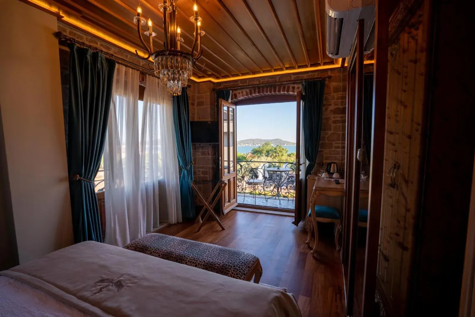 Deluxe Double Room with Sea View in CUNDA BARADİEL Hotel Deluxe Double Room with Sea View in CUNDA BARADİEL Hotel