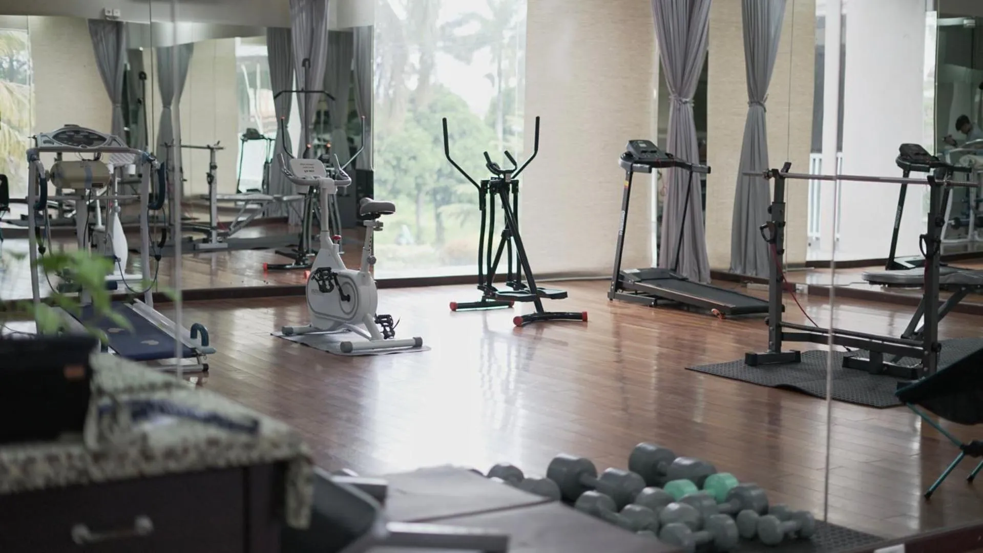 Fitness centre/facilities in Grand Cakra Hotel Malang