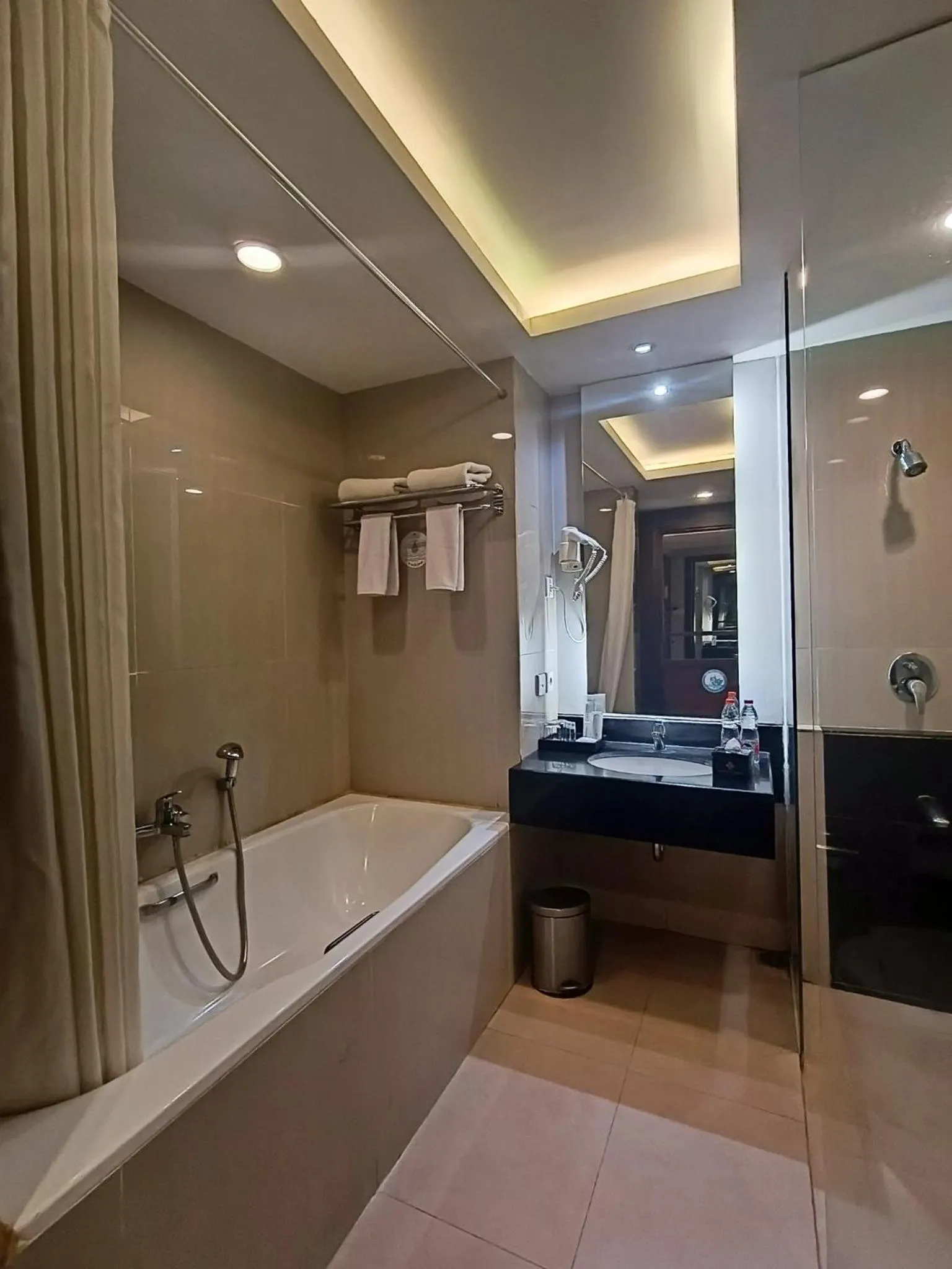Bathroom in Grand Cakra Hotel Malang