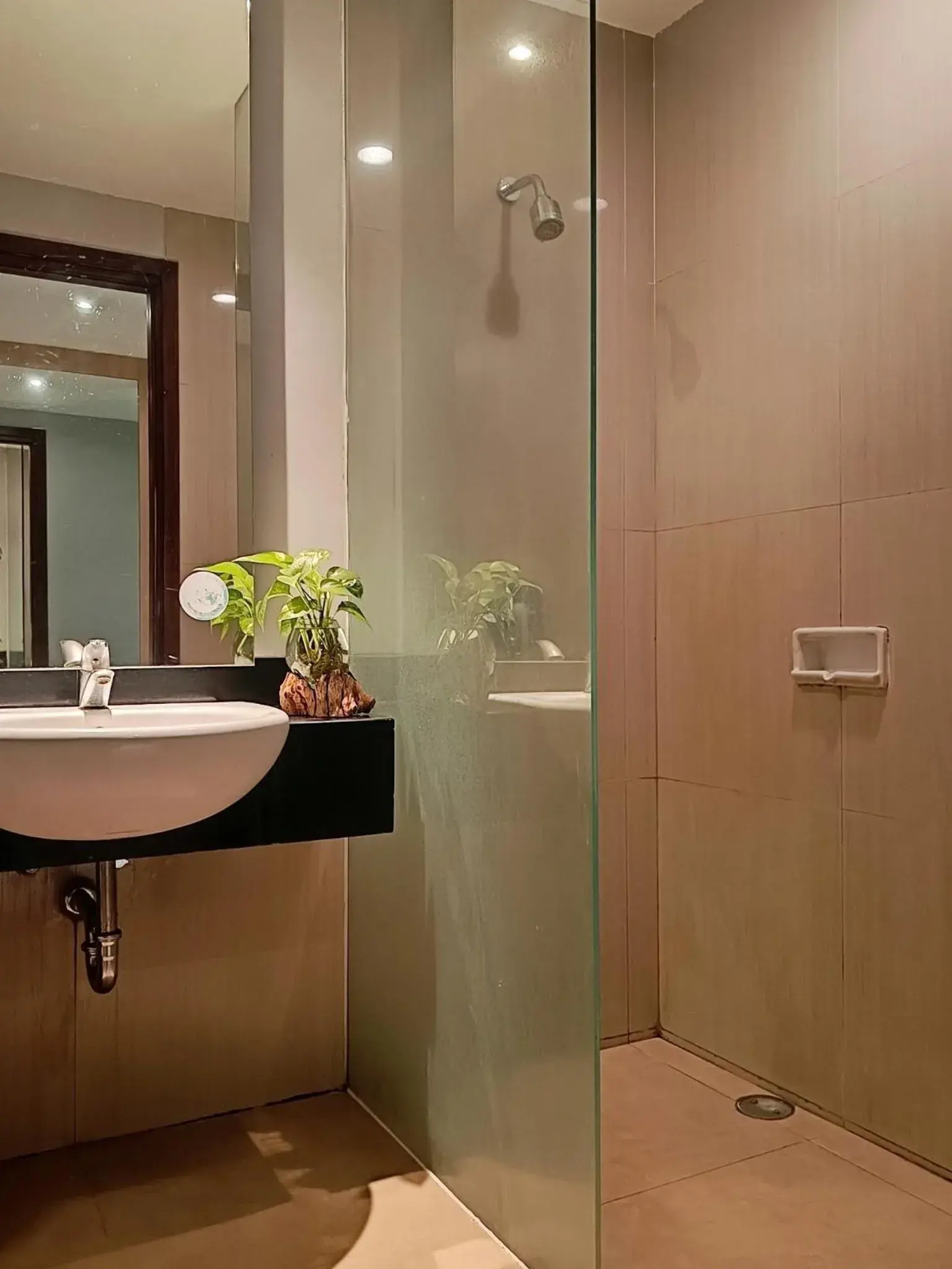 Bathroom in Grand Cakra Hotel Malang Bathroom in Grand Cakra Hotel Malang