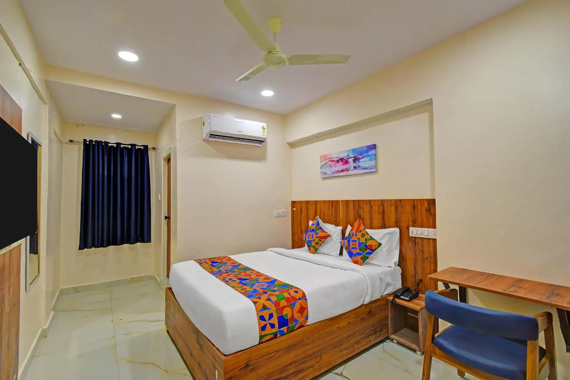 Deluxe Room - single occupancy in FabHotel S Continental Deluxe Room - single occupancy in FabHotel S Continental