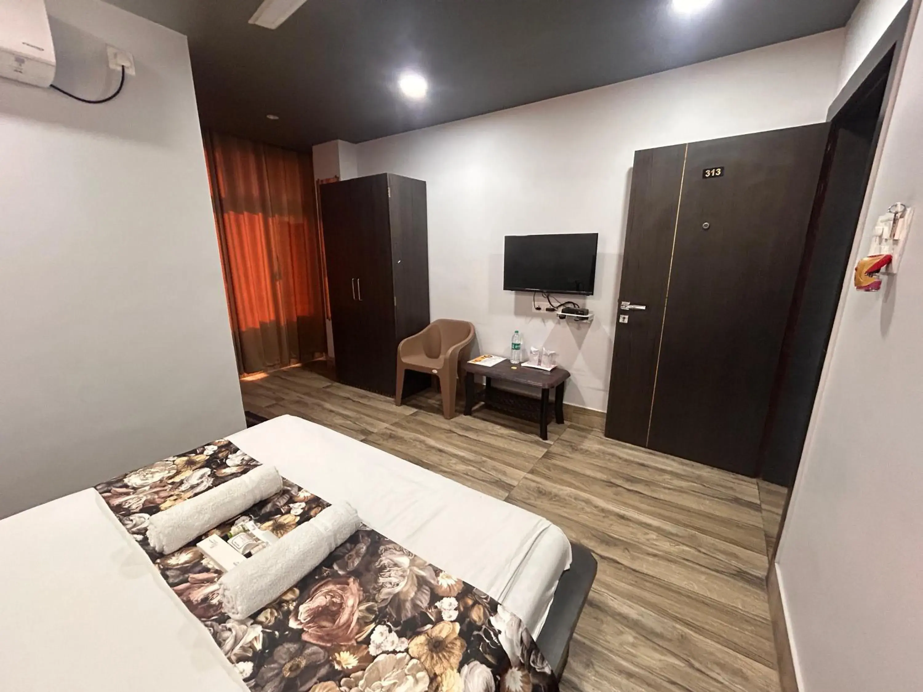 Bed in JD Grand Inn Bed in JD Grand Inn