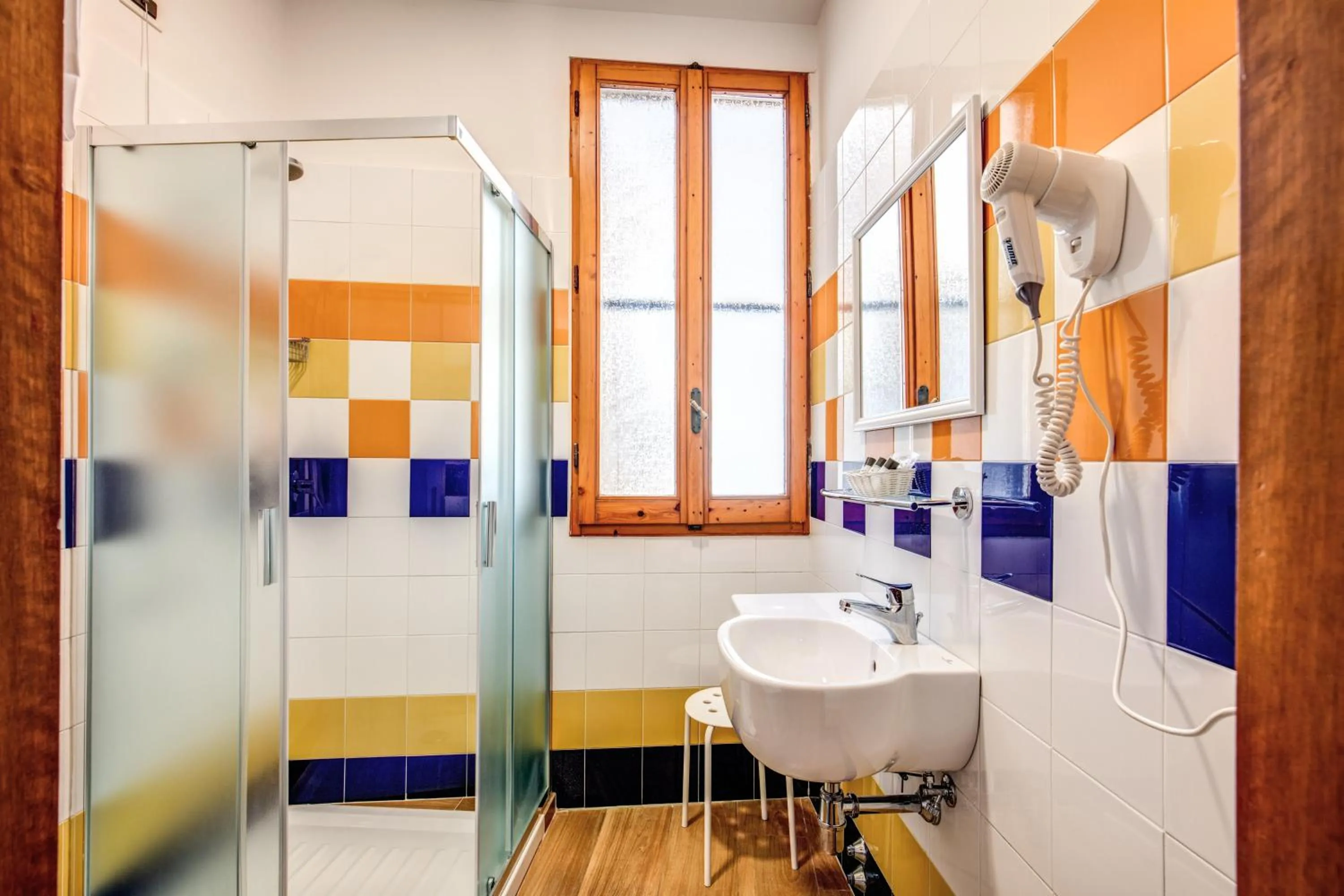 Bathroom in Hotel Nuova Italia