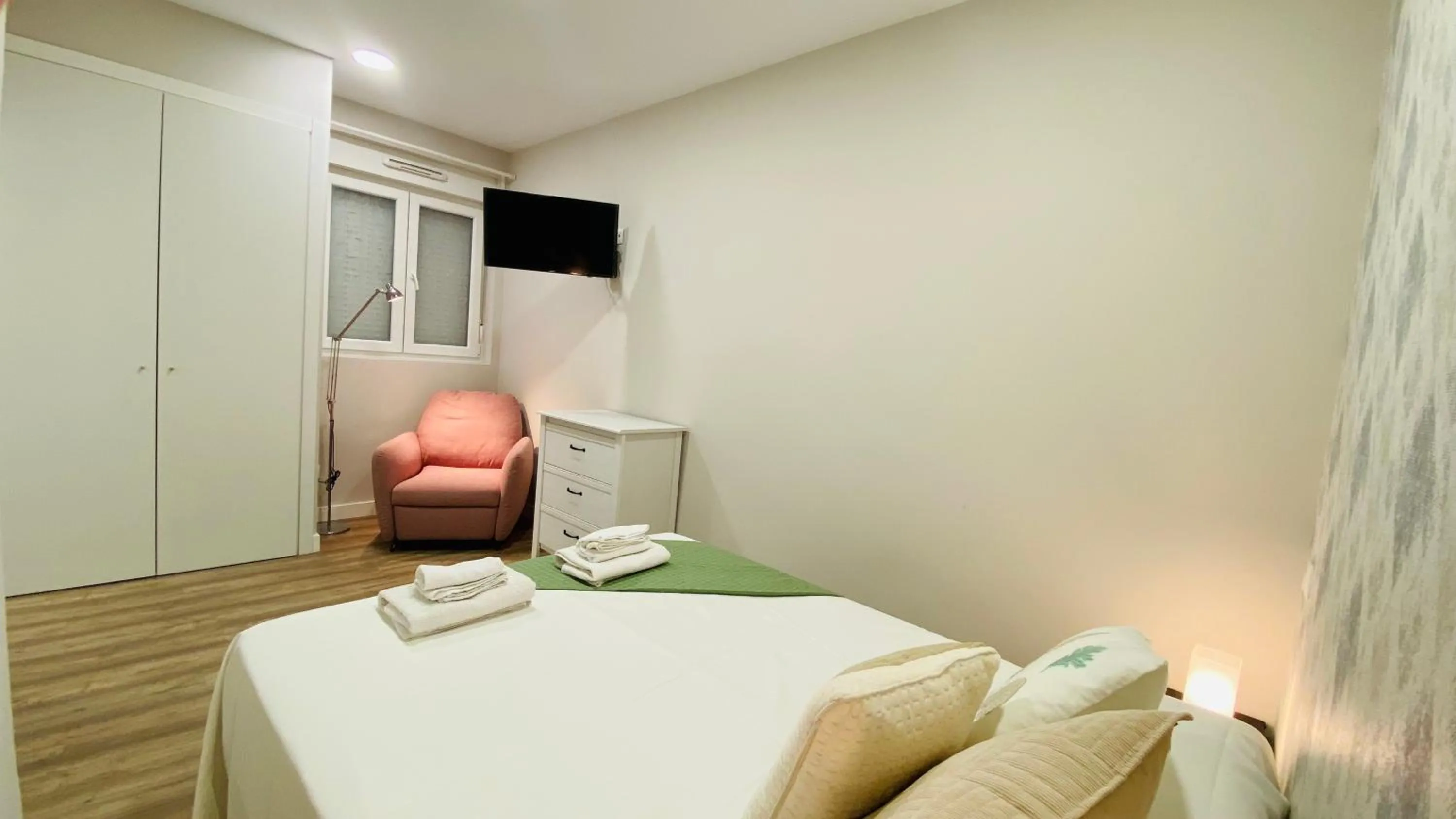 Centrally located duplex: Madrid Río-Palacio Real LINNEO