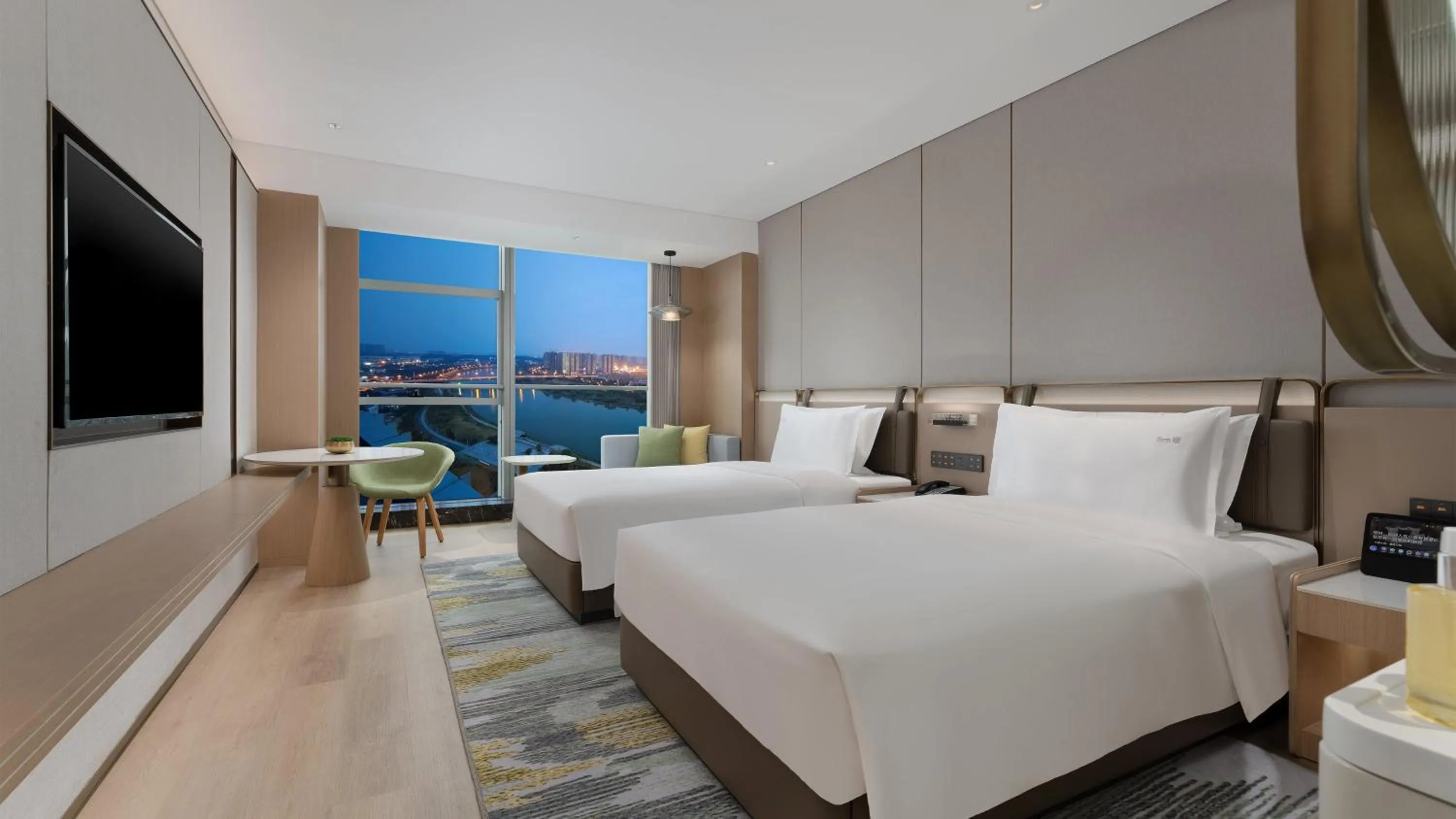 Photo of the whole room, Bed in Holiday Inn Changsha Malanshan by IHG