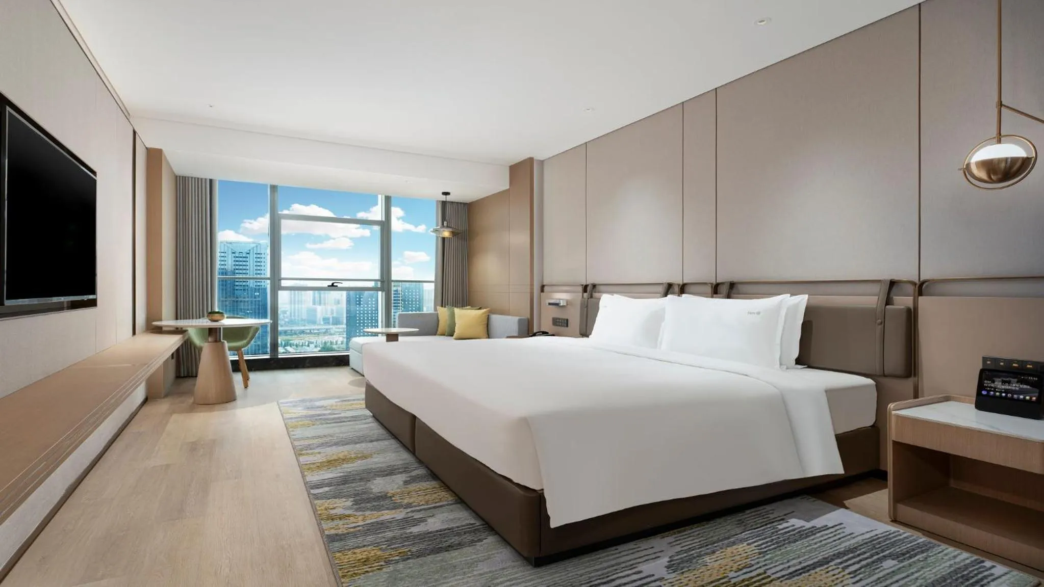 Photo of the whole room, Bed in Holiday Inn Changsha Malanshan by IHG