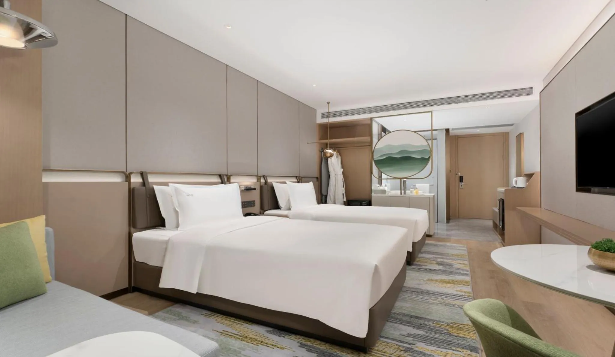 Photo of the whole room, Bed in Holiday Inn Changsha Malanshan by IHG