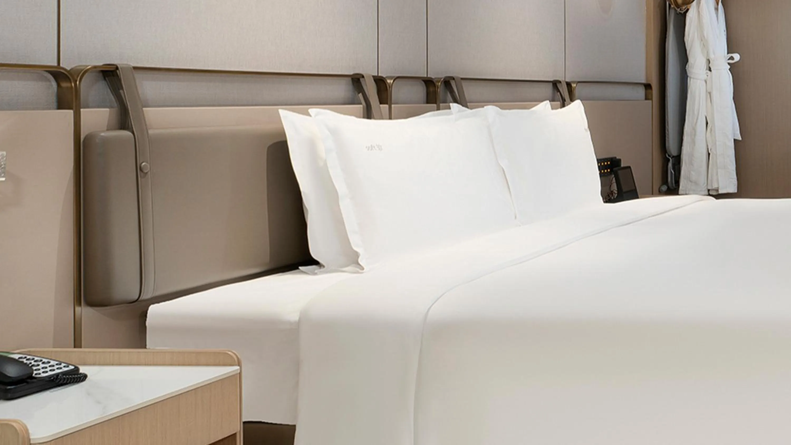 Photo of the whole room, Bed in Holiday Inn Changsha Malanshan by IHG