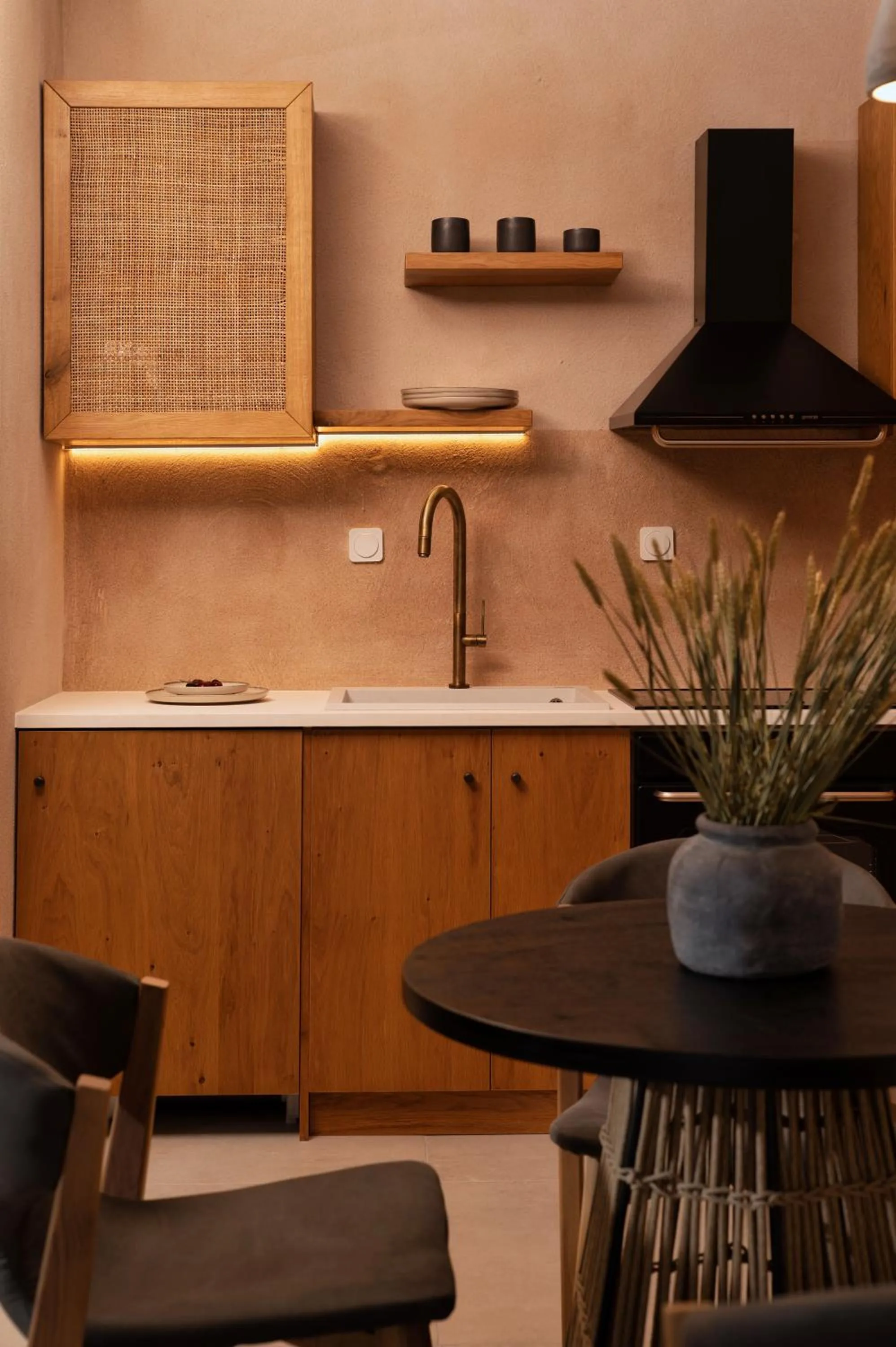 Kitchen or kitchenette in Opuntia Suites
