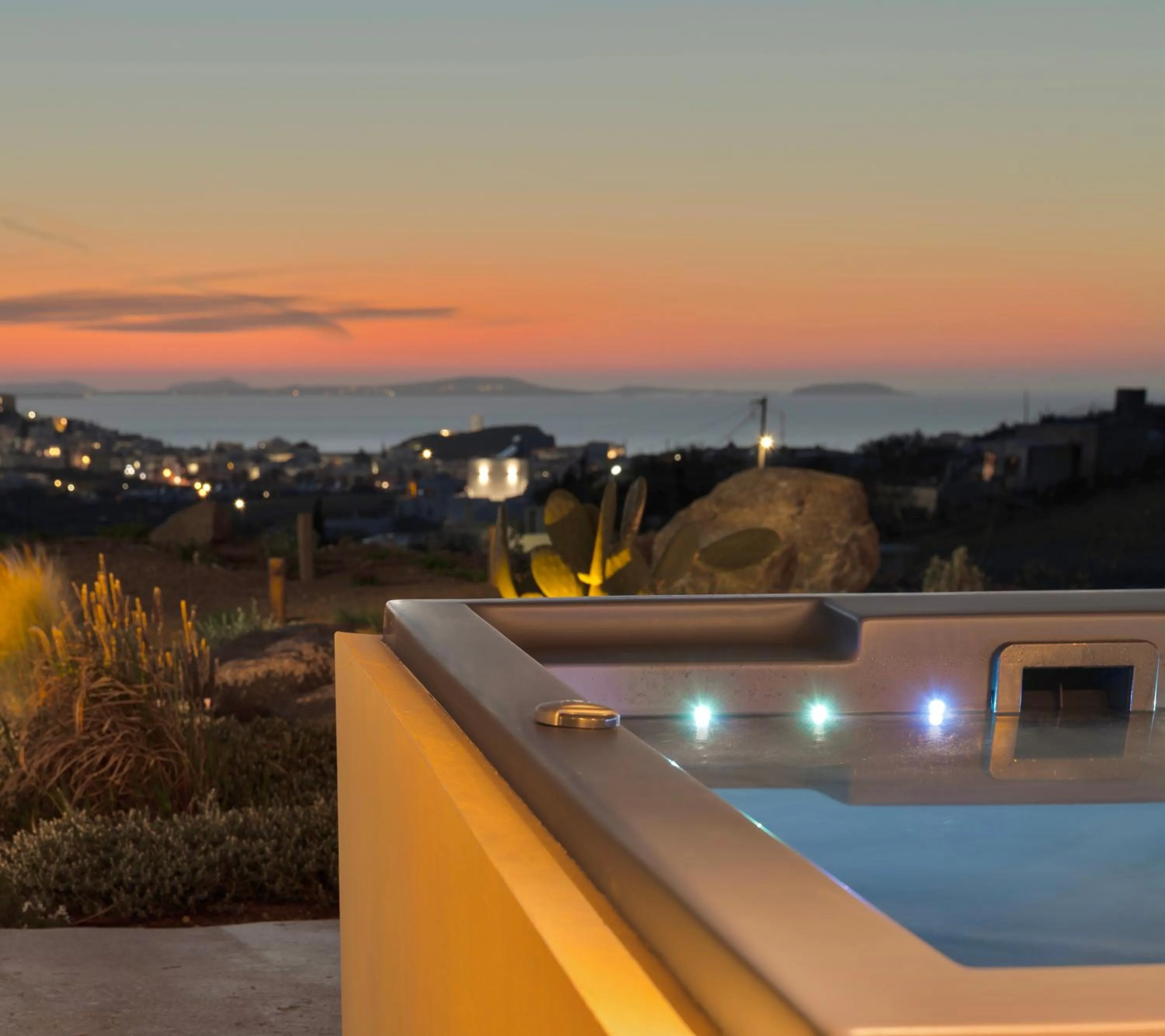 Night in Opuntia Suites