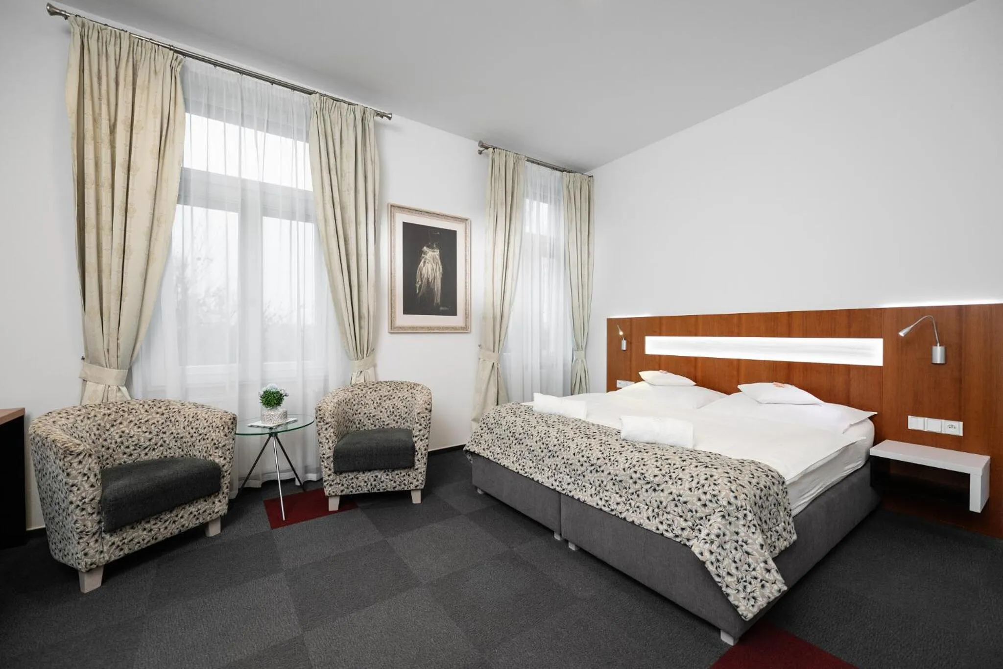 Property building, Bed in Zámeček Petrovice