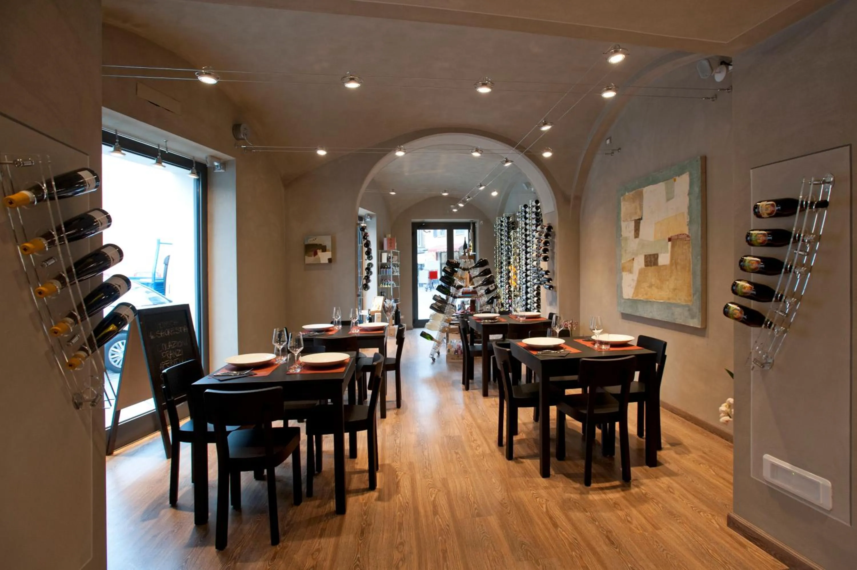 Lounge or bar in Vinoteca La Sacrestia