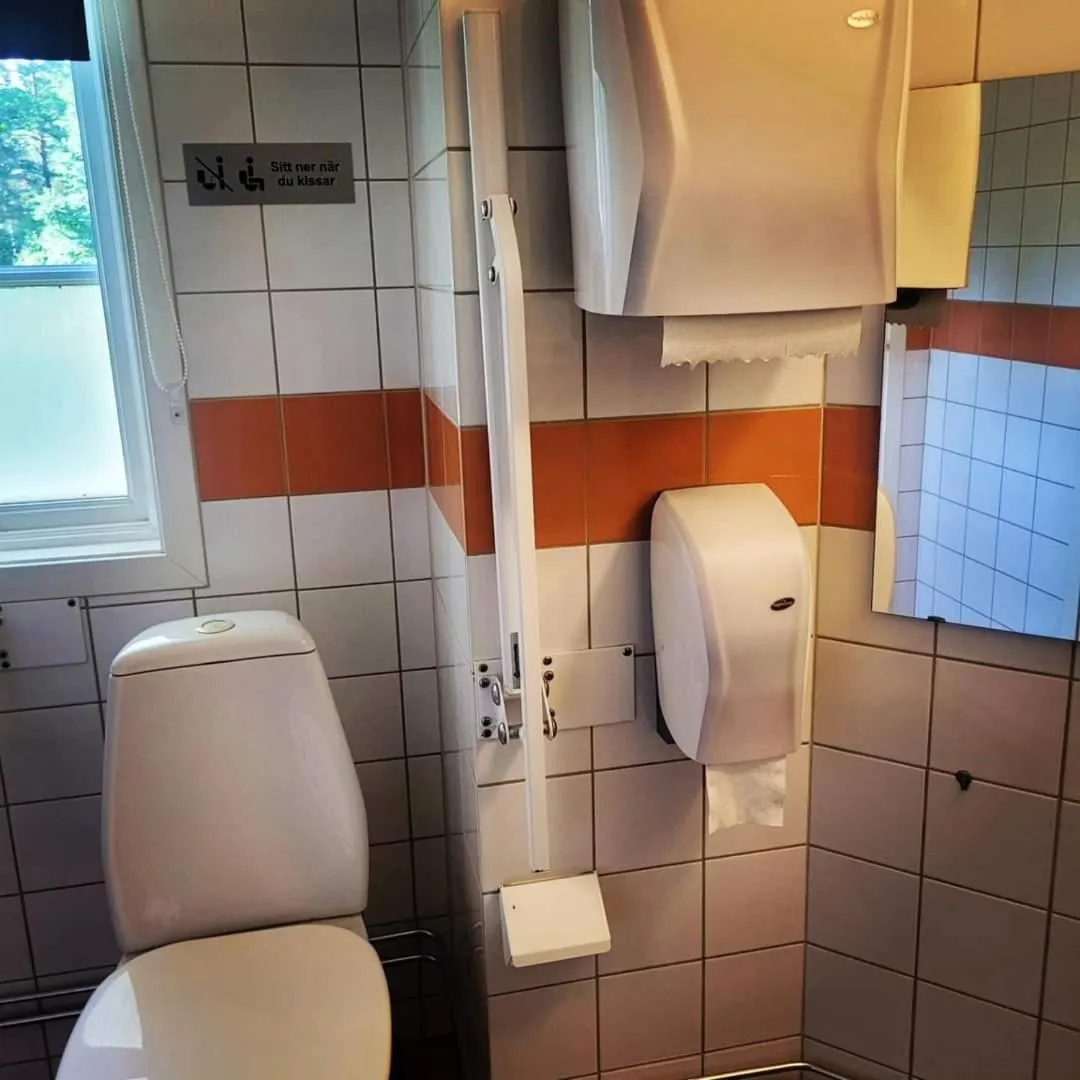Toilet in KvarnDammens Bed & Breakfast