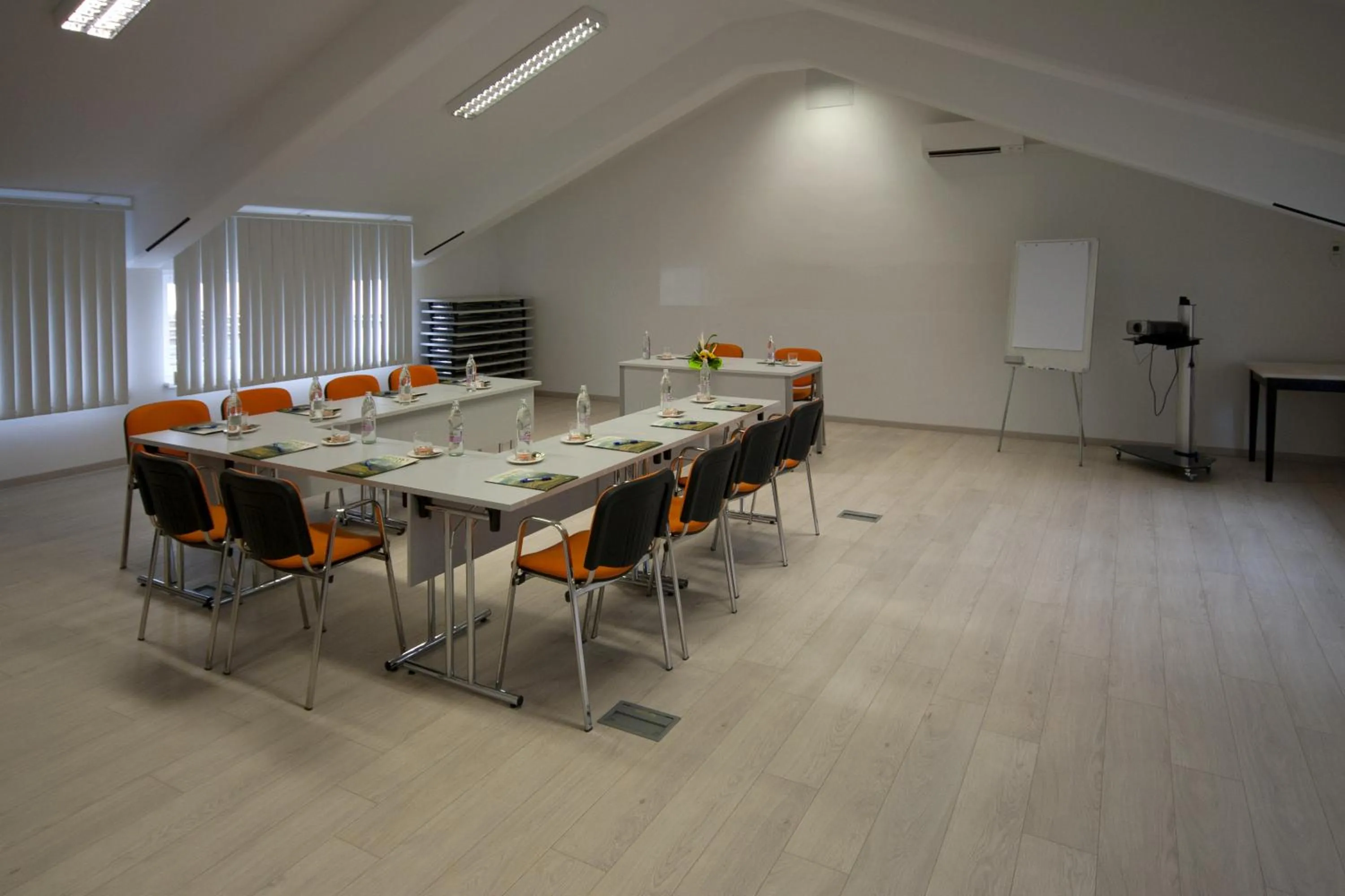 Business facilities in Gold Club Hotel & Casino