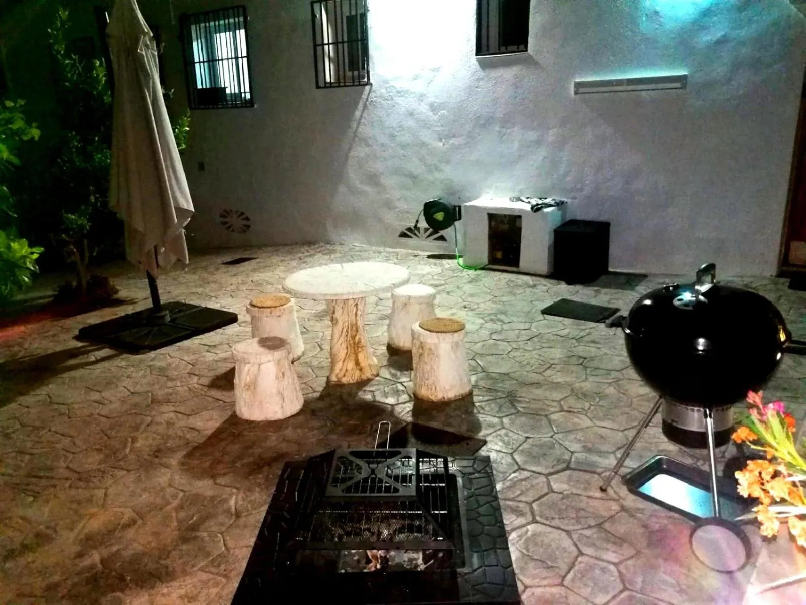 Property building in Escapada de ciudad al aire libre