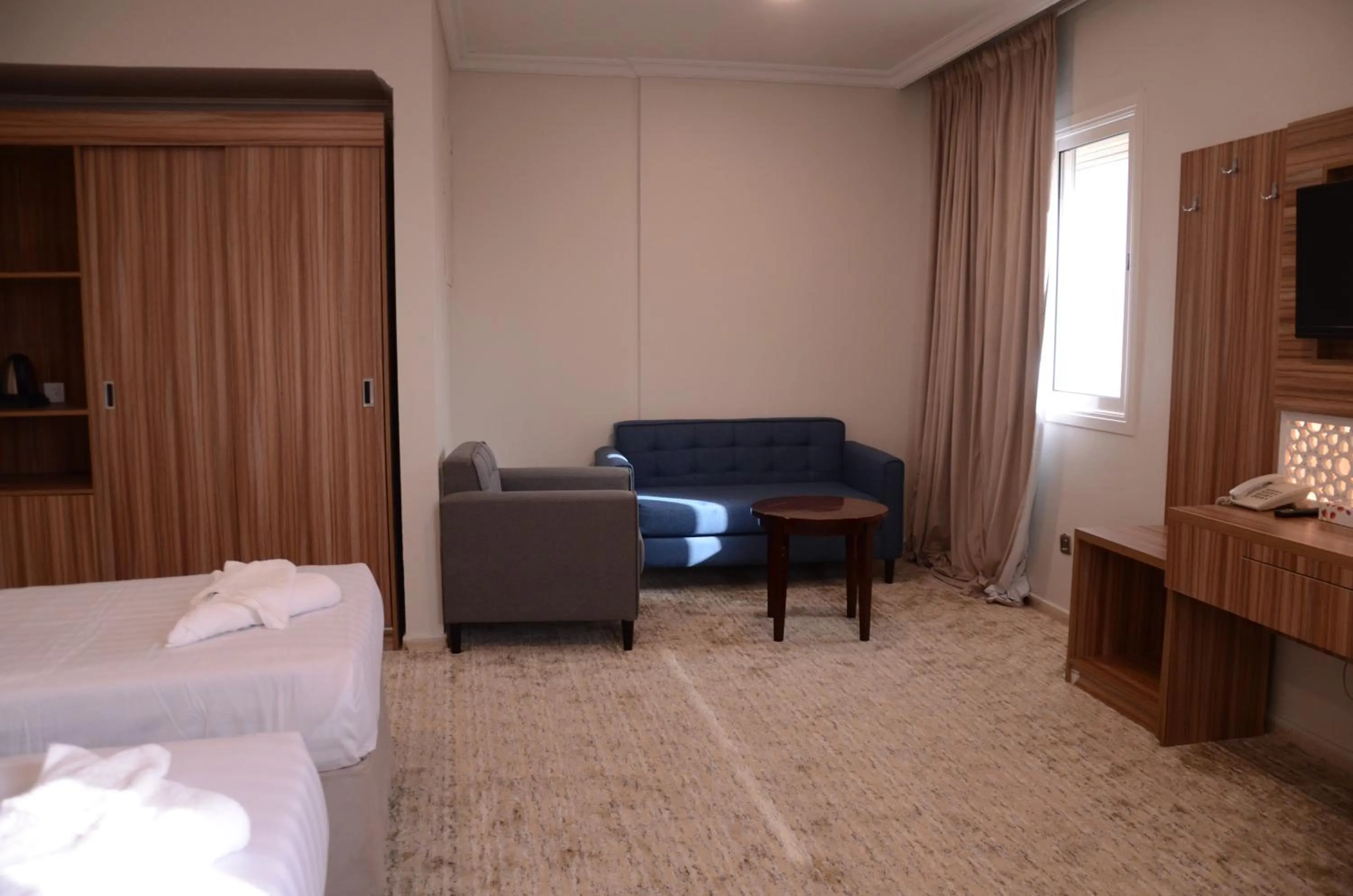 Lounge or bar, Bed in Artal Taiba Hotel