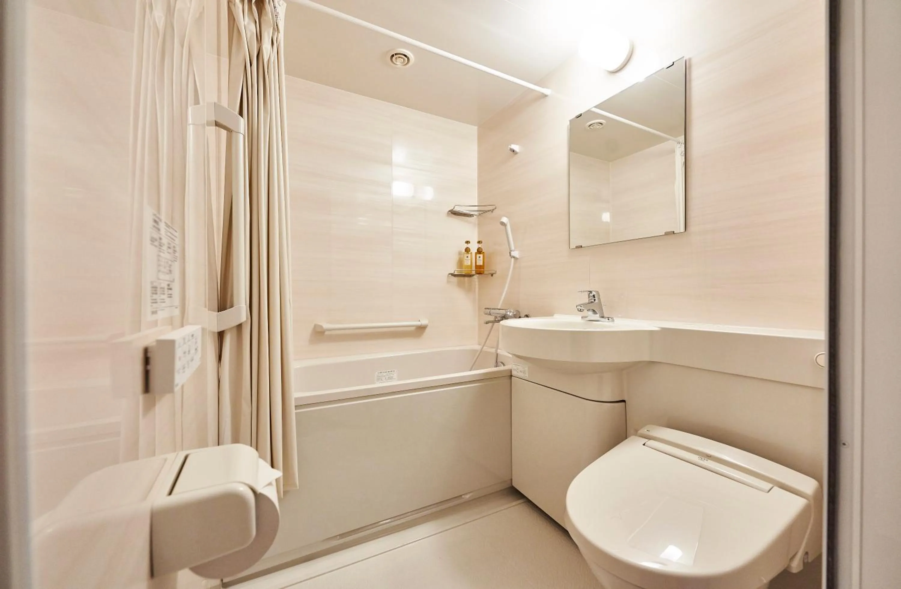 Shower in Yoshidaya Ryokan よしだや