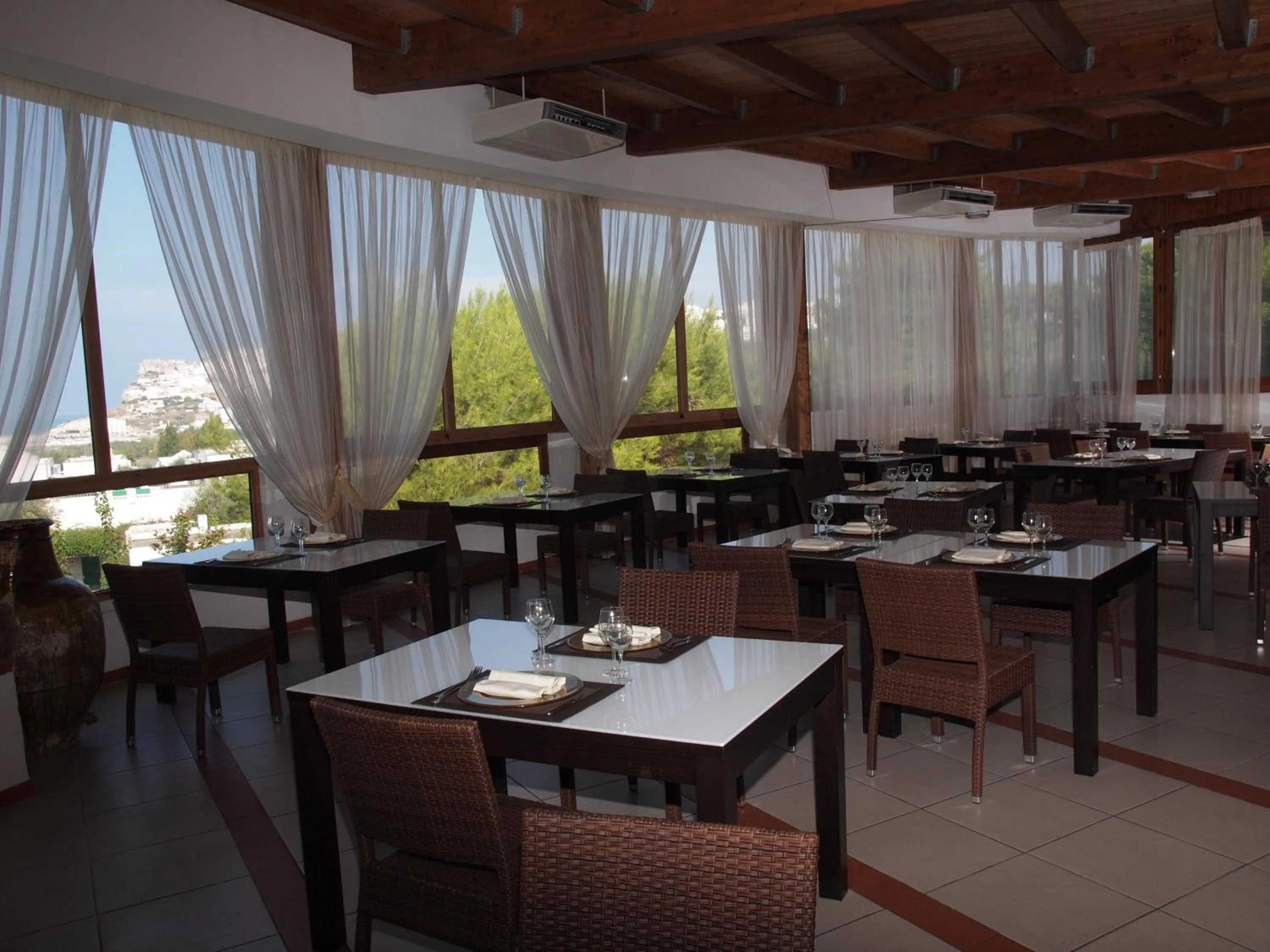 Restaurant/places to eat in Hotel Club Village Maritalia