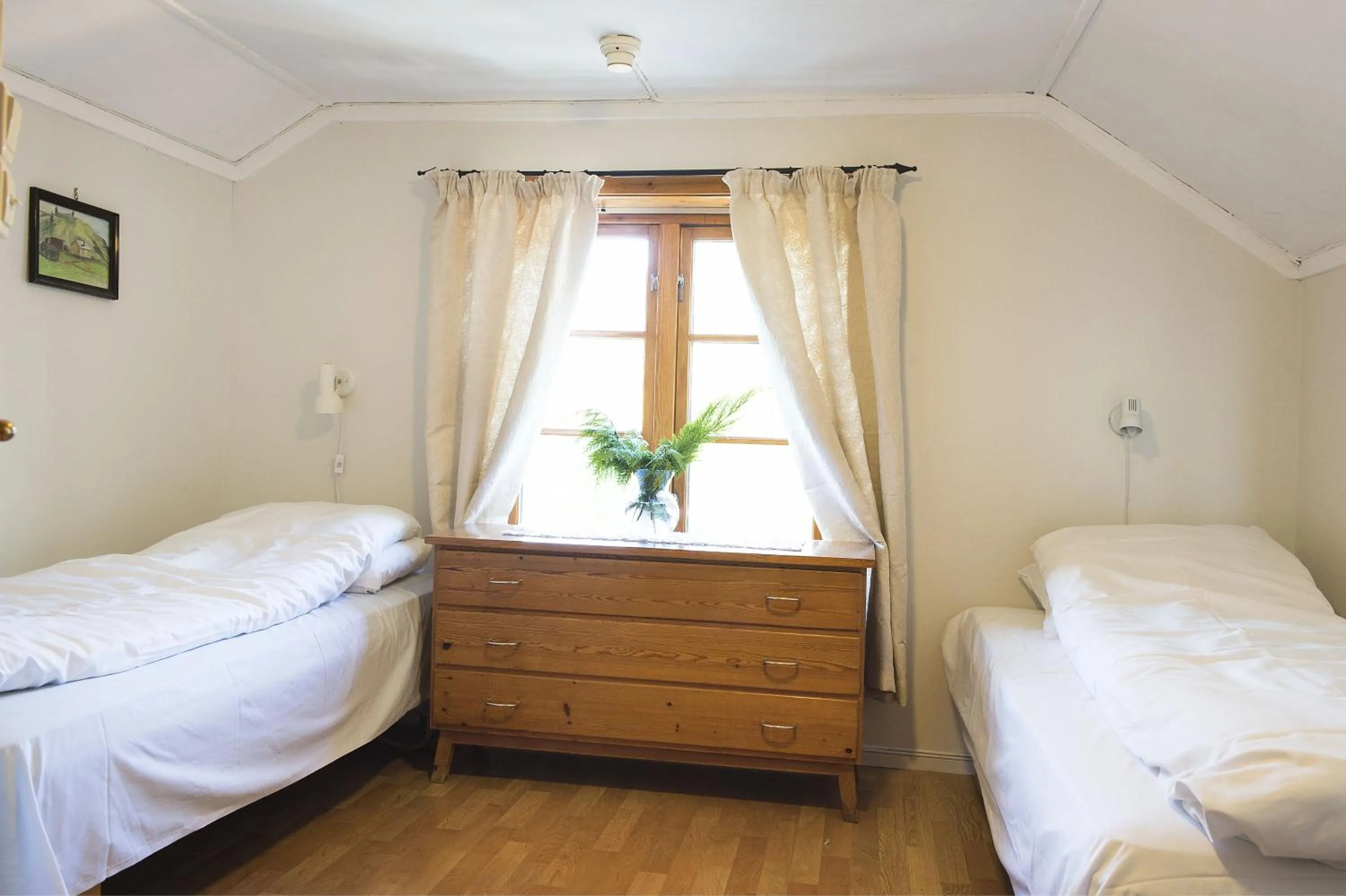 Day, Bed in Glomstad Gjestehus