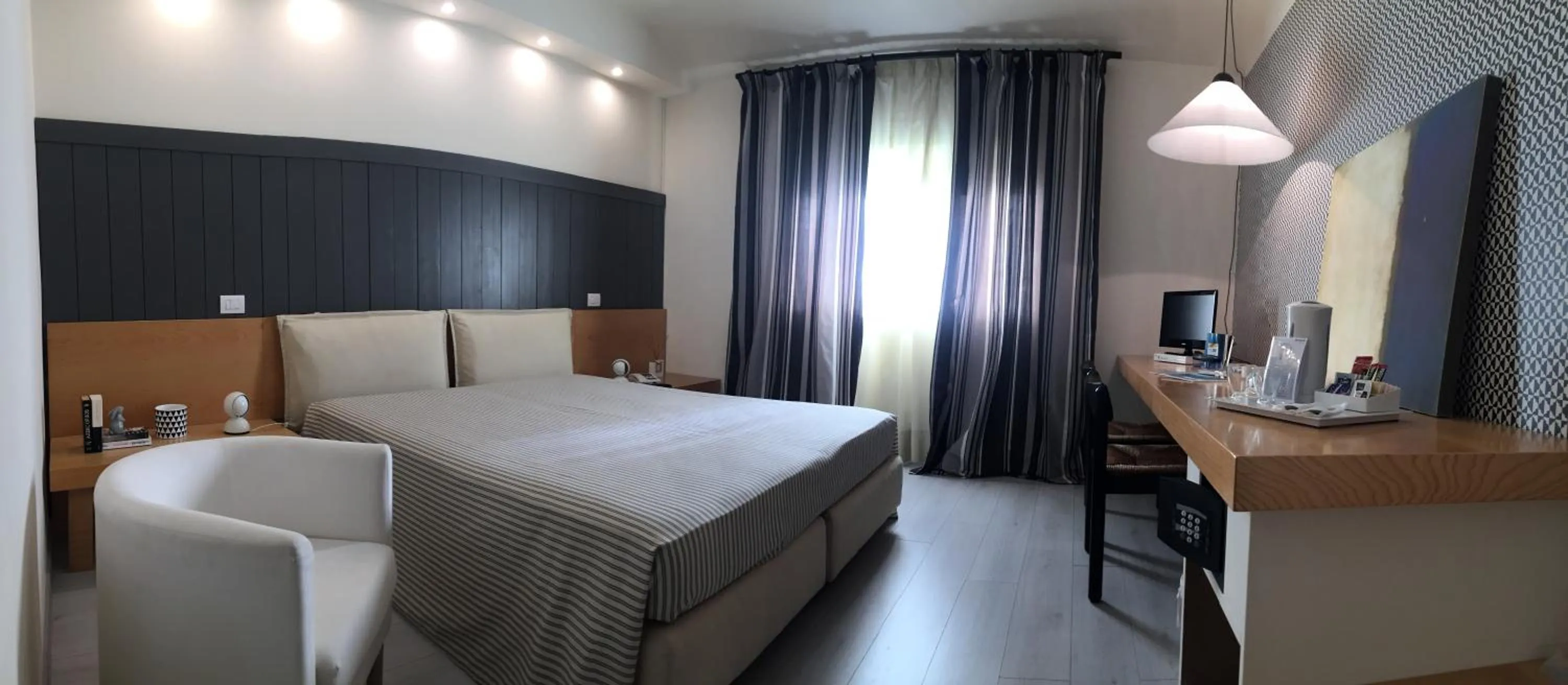 Dining area, Bed in Locanda Dell'Angelo