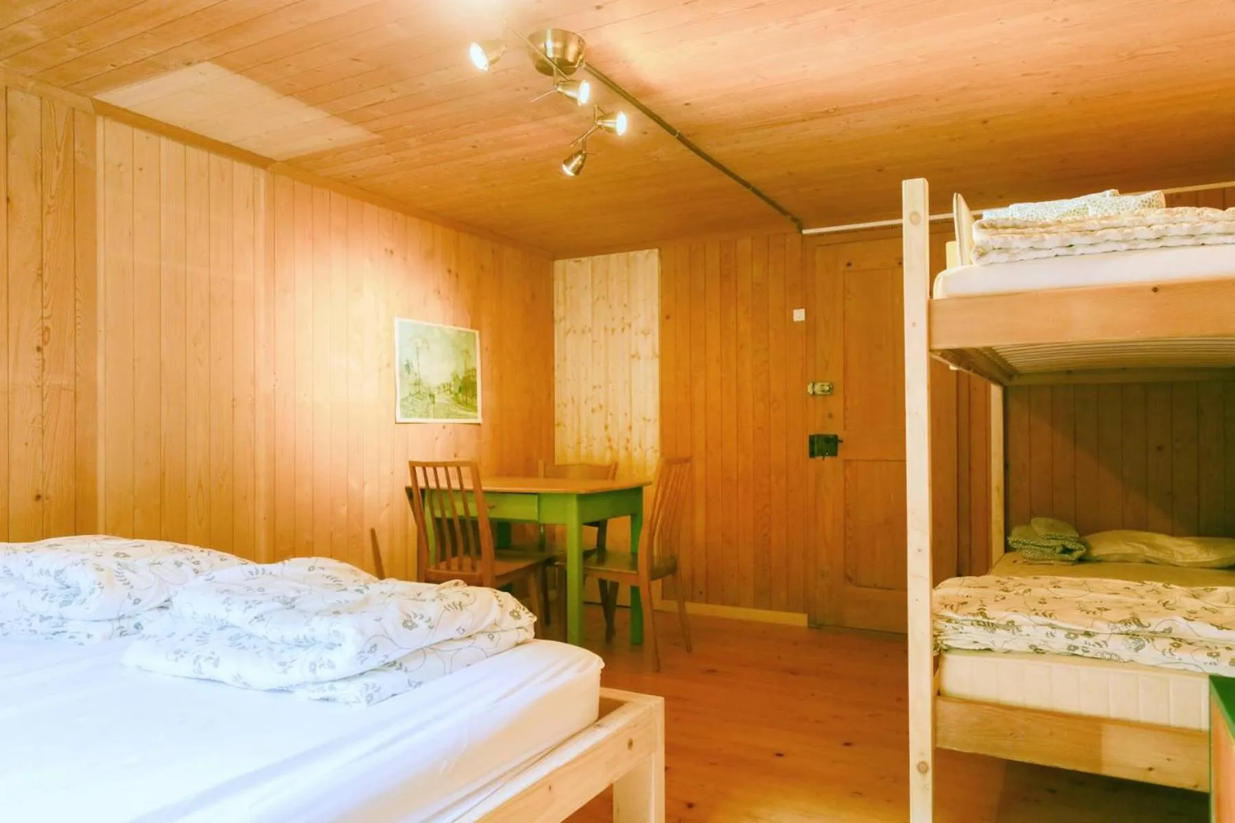 Bed in Kunst- und Naturfreundehaus Brünig