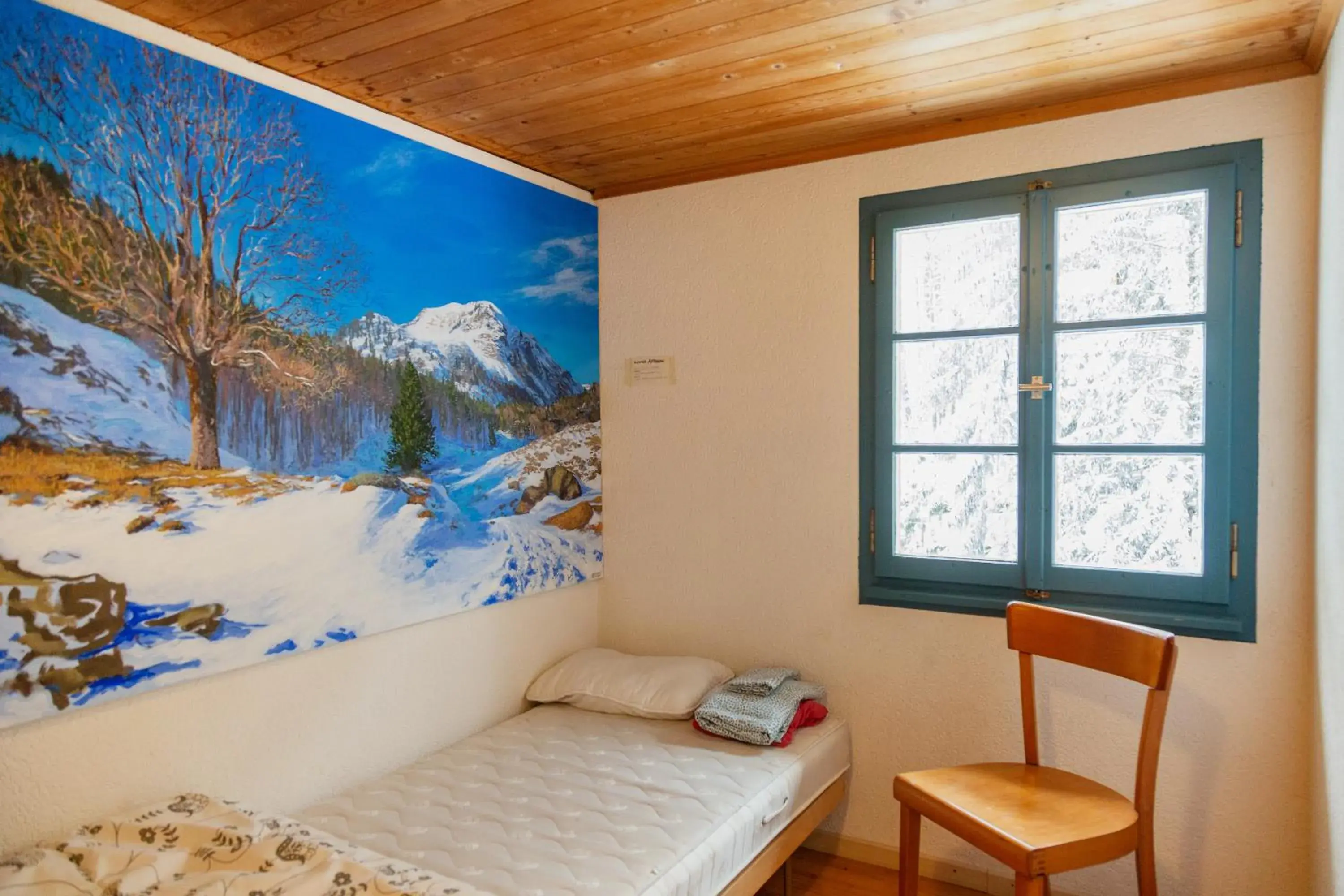 Triple Room in MOS Guesthouse Naturfreundehaus Brünig Triple Room in MOS Guesthouse Naturfreundehaus Brünig