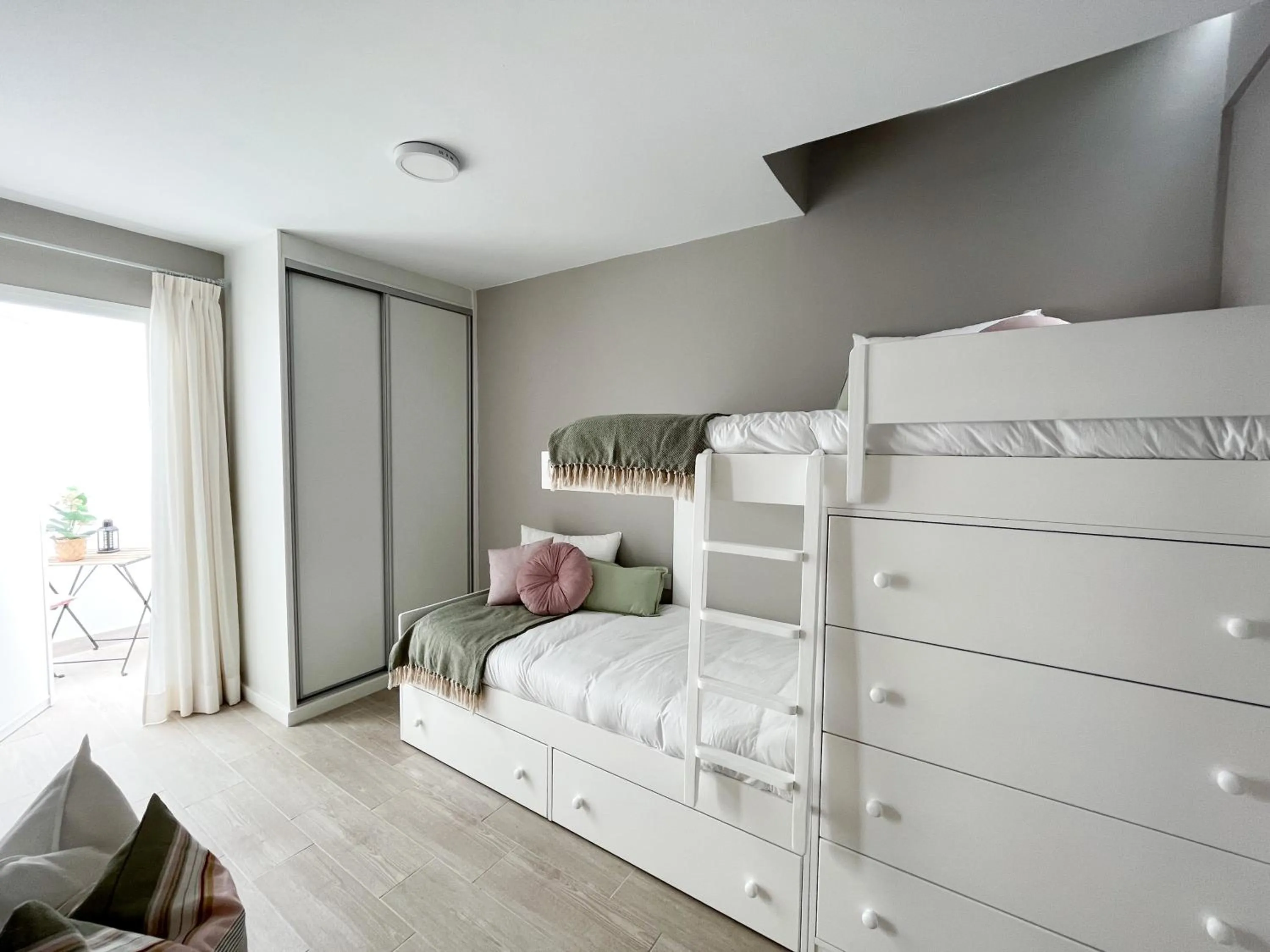 Patio, Bed in Club Apartments by Grupo Compostelana 5