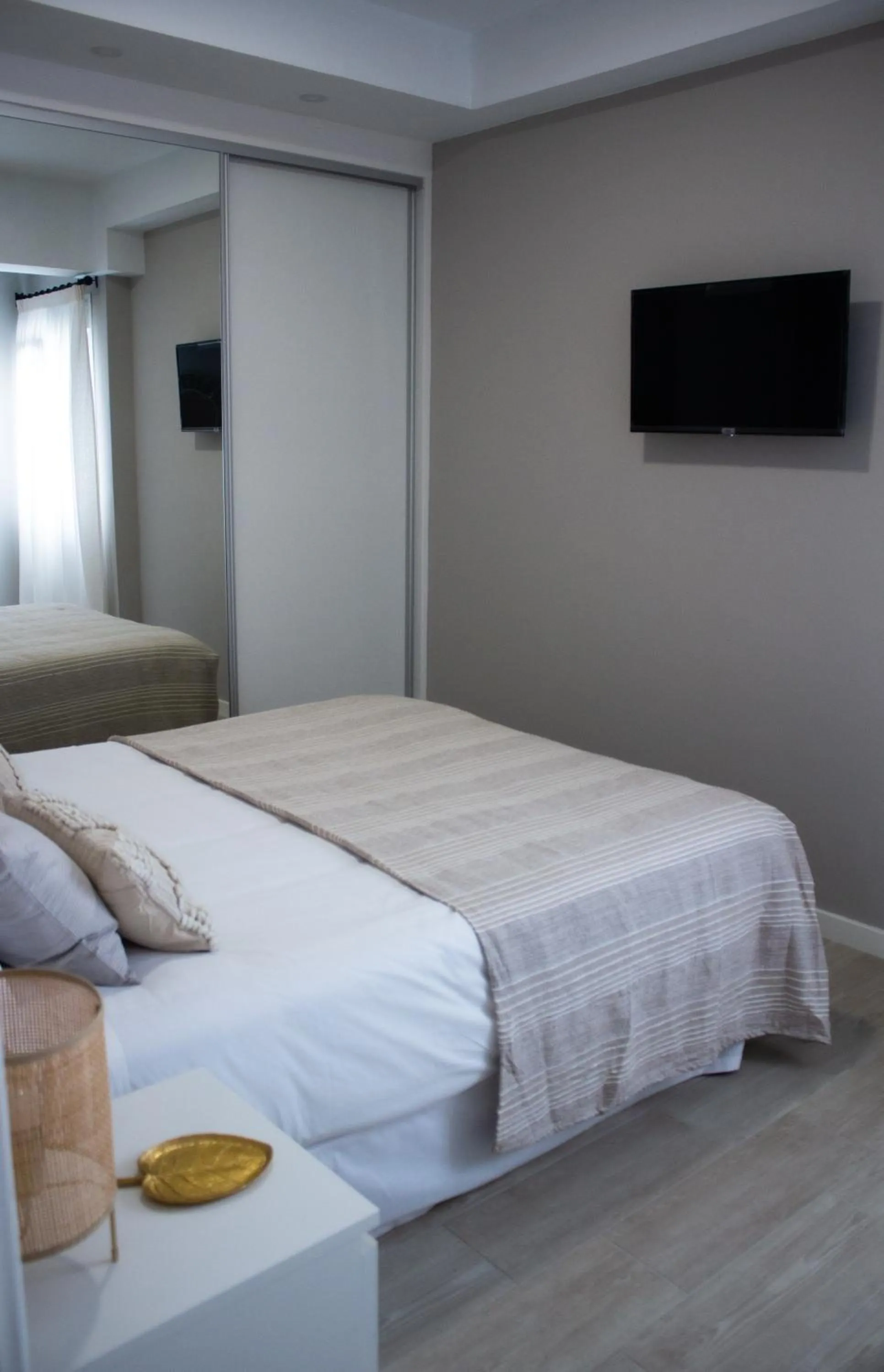Bed in Club Apartments by Grupo Compostelana 5