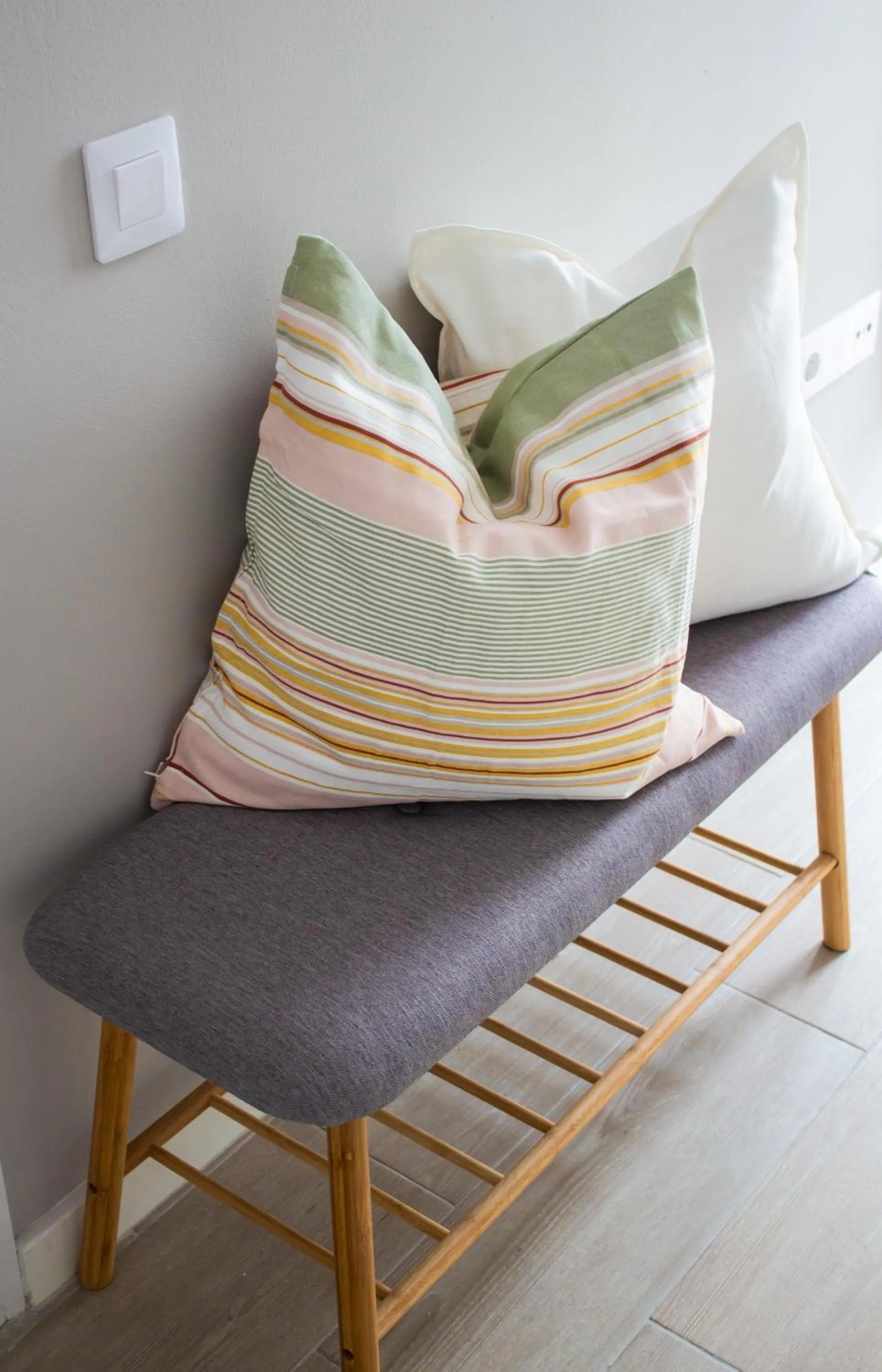 Seating area in Club Apartments by Grupo Compostelana 5