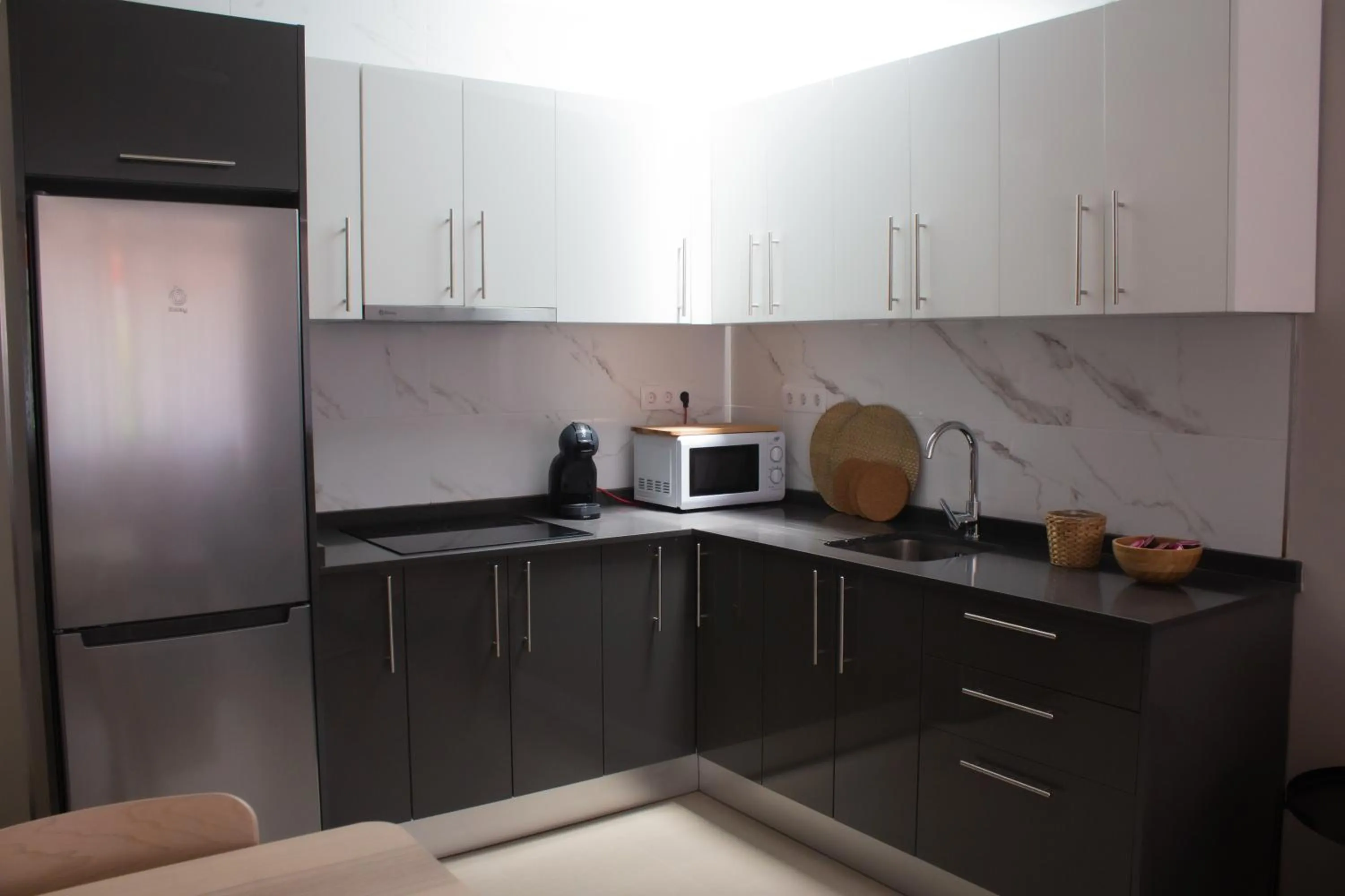 Coffee/tea facilities in Club Apartments by Grupo Compostelana 5