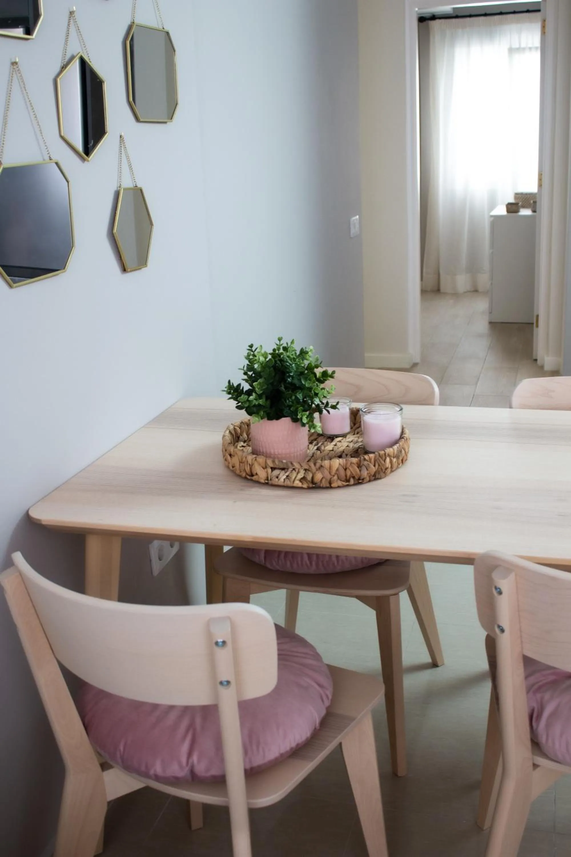 Seating area in Club Apartments by Grupo Compostelana 5