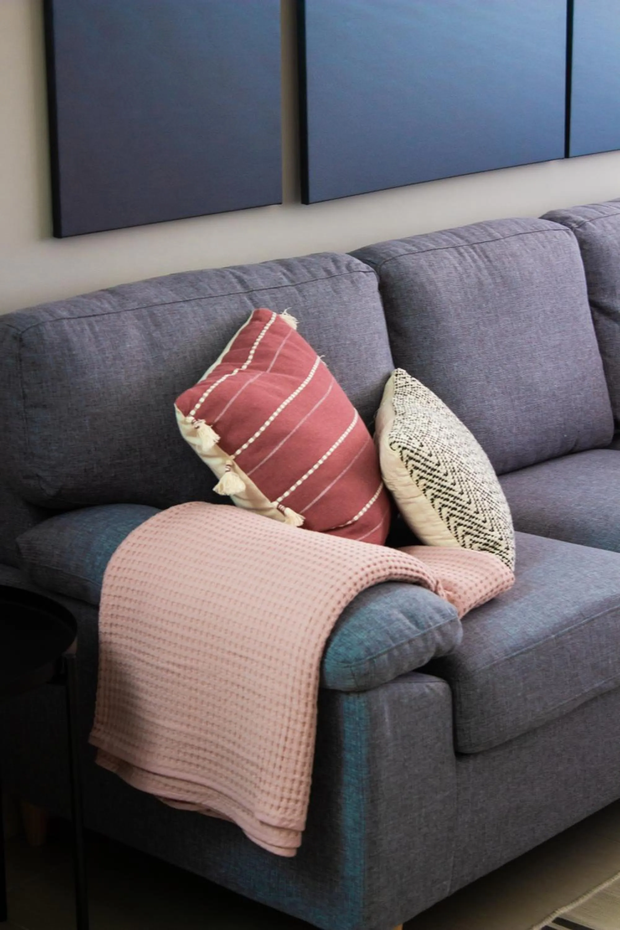 Living room in Club Apartments by Grupo Compostelana 5