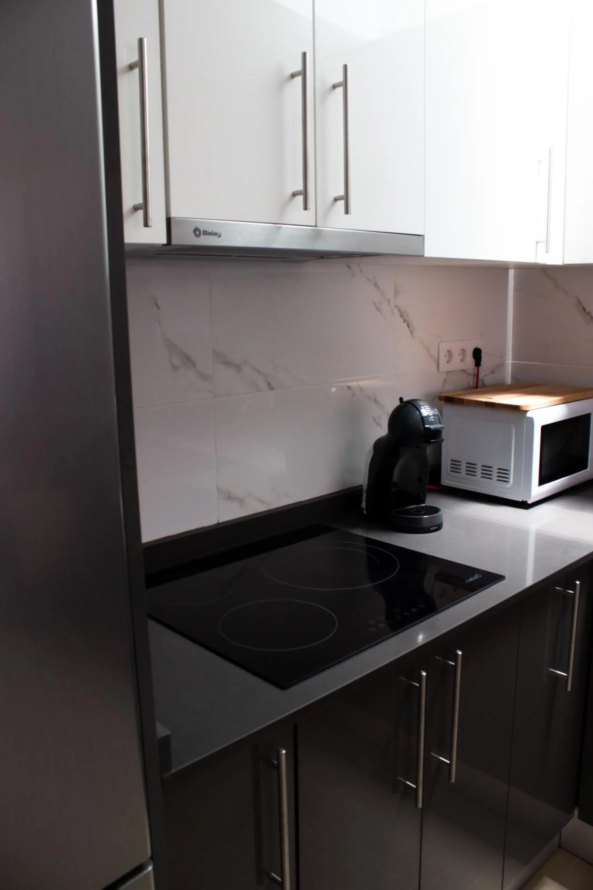 Coffee/tea facilities in Club Apartments by Grupo Compostelana 5