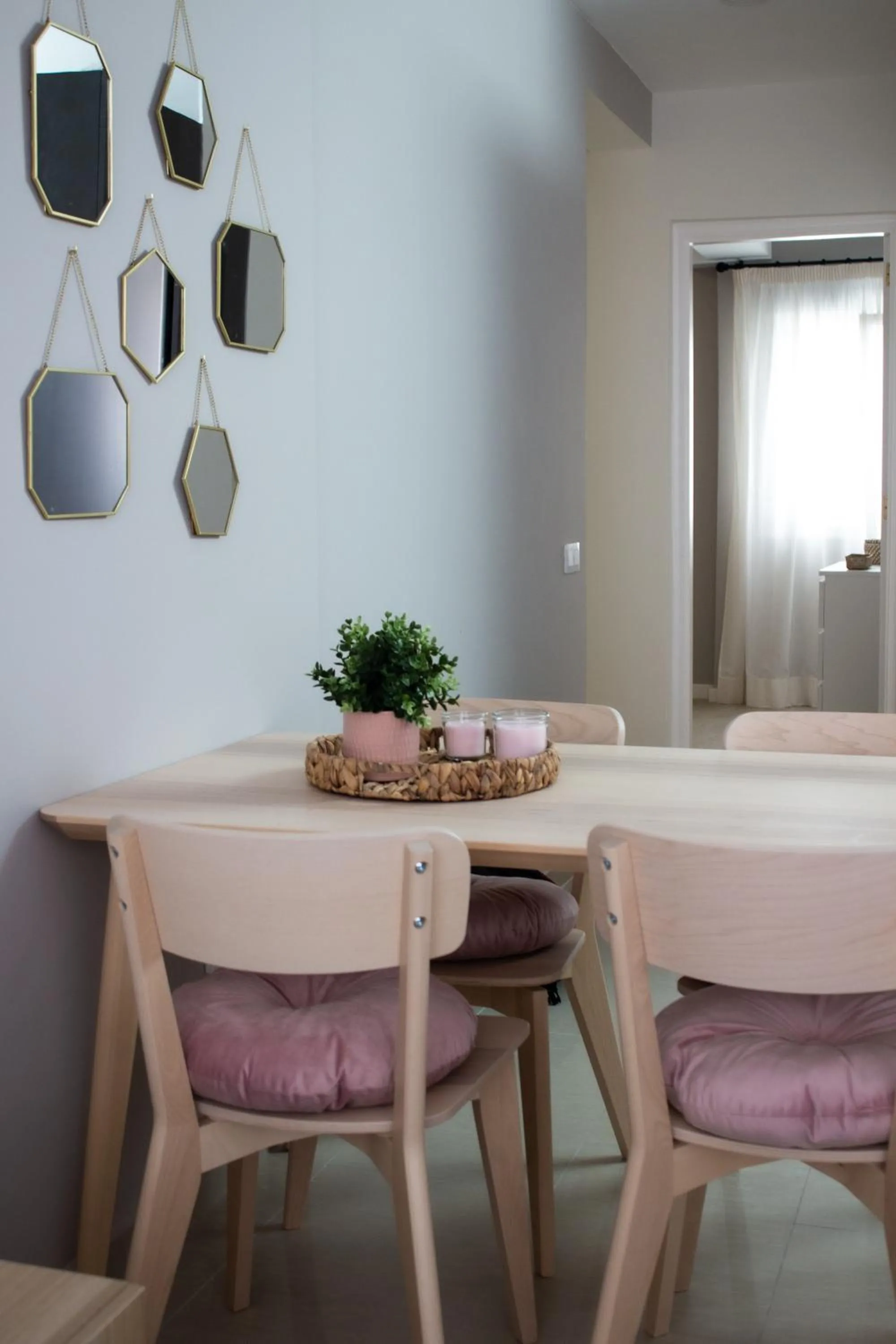 Seating area in Club Apartments by Grupo Compostelana 5