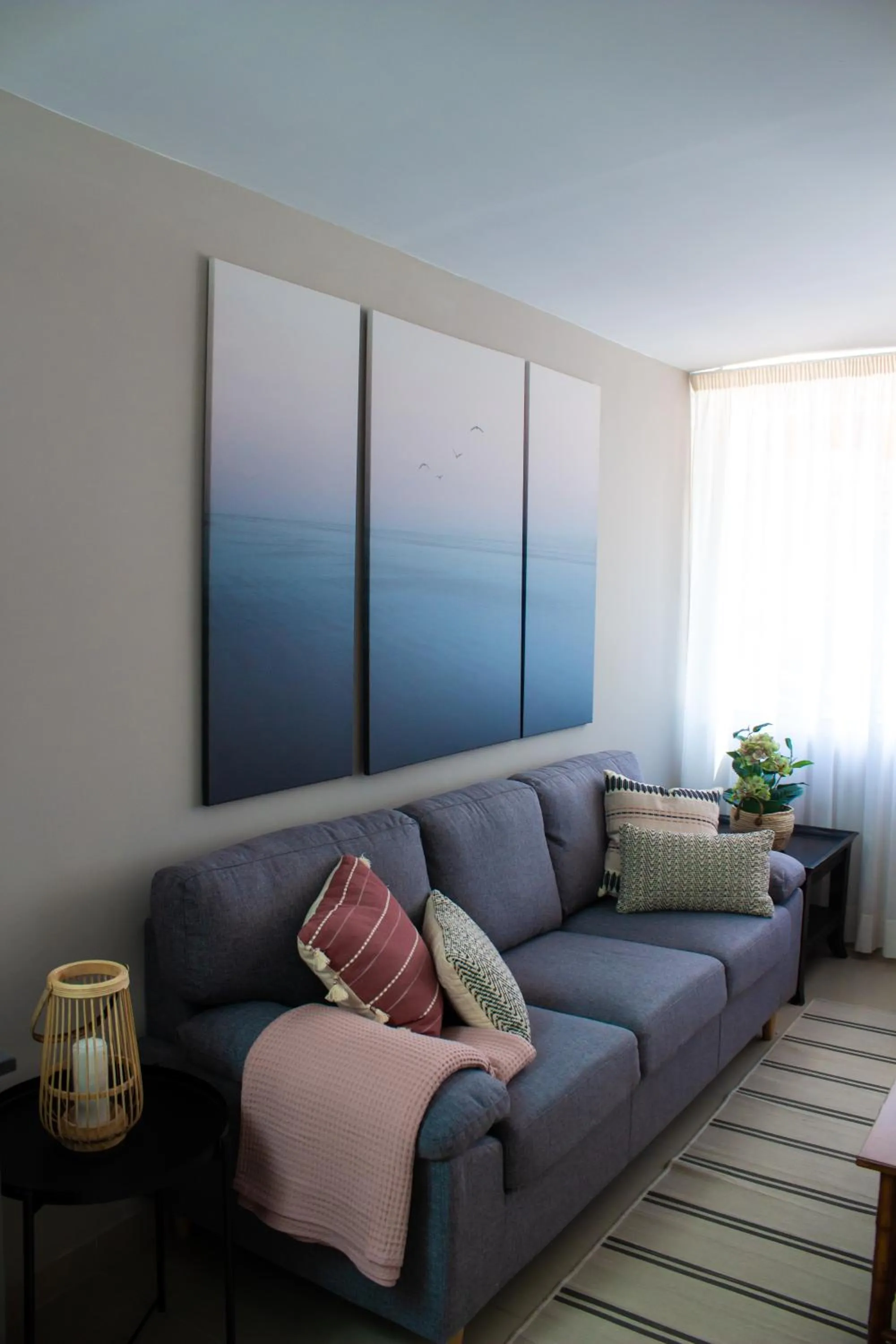 Living room in Club Apartments by Grupo Compostelana 5